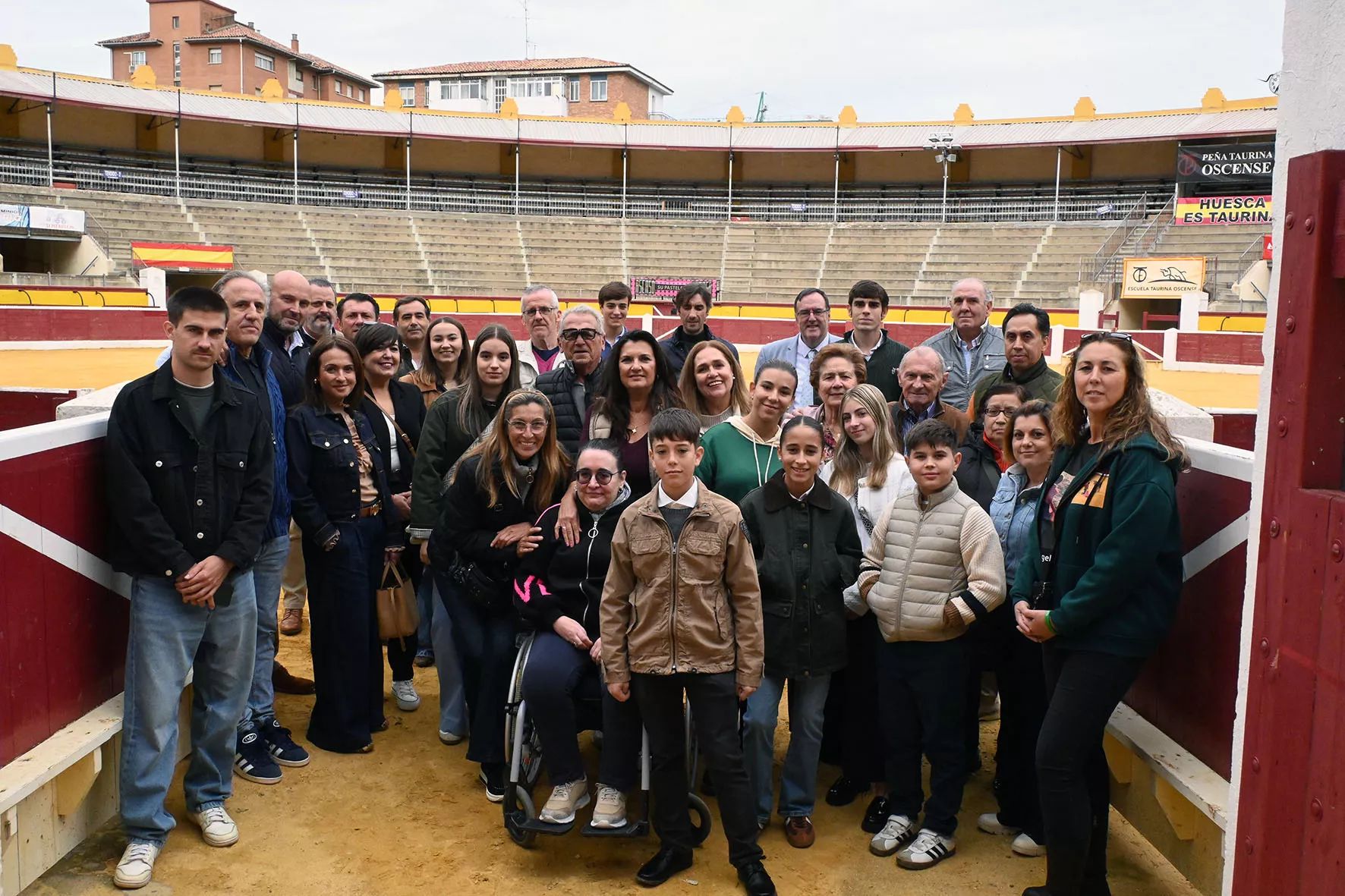 Presentación de la Peña Angelistas en la Plaza de Toros de Huesca. Foto Carlos Jalle