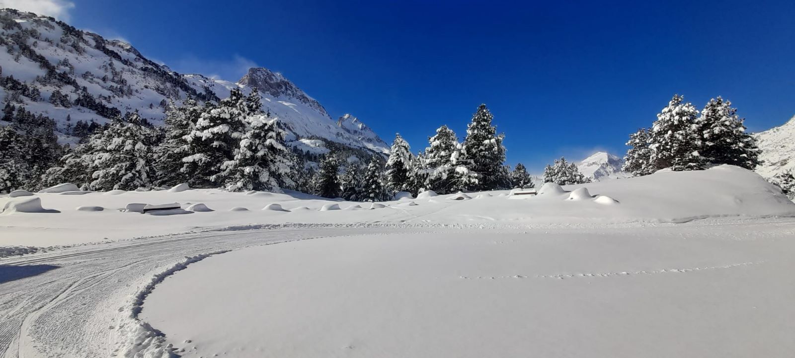 Aspecto que presenta Llanos del Hospital tras las últimas nevadas