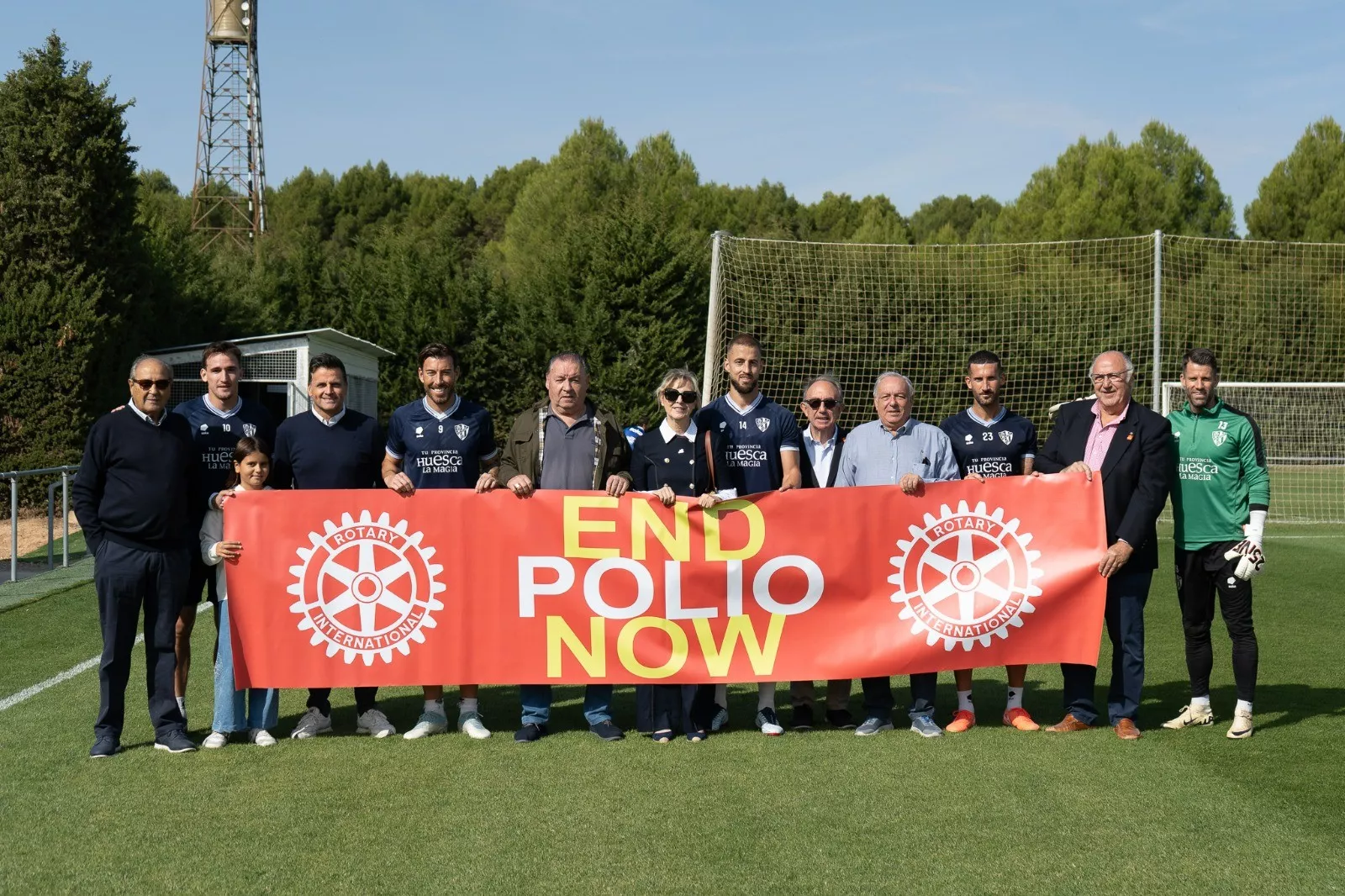 Los rotarios, con el Huesca en el Día Mundial contra la Polio