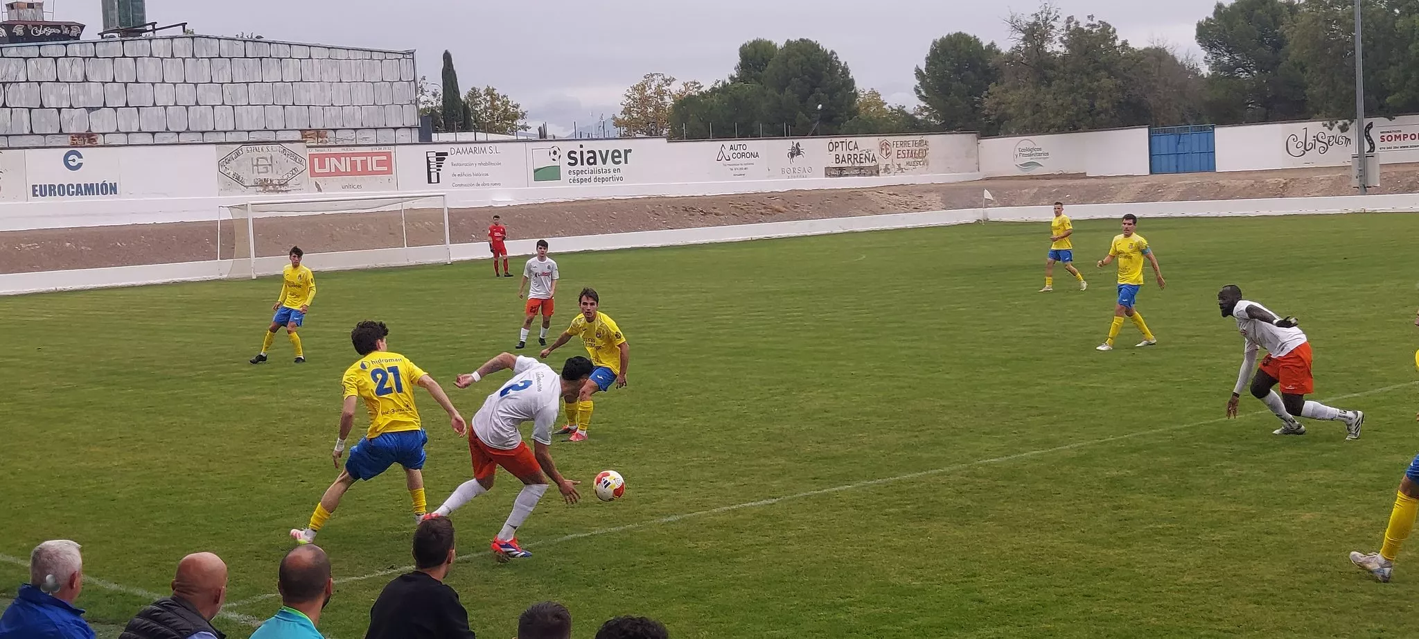Goleada del Almudévar sobre el Belchite para respirar (4-1)