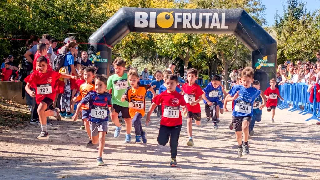 Una gran participación en el Cross Pómez. Foto Alberto Susín 