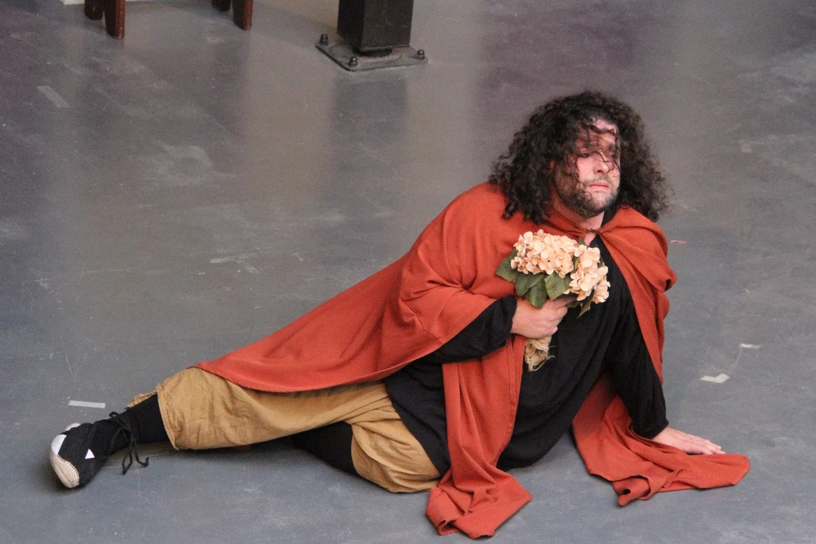 La Celestina 'el bululú', con Roberto Nistal, en el Corral de Comedias de Robres. Foto Carlos Neofato