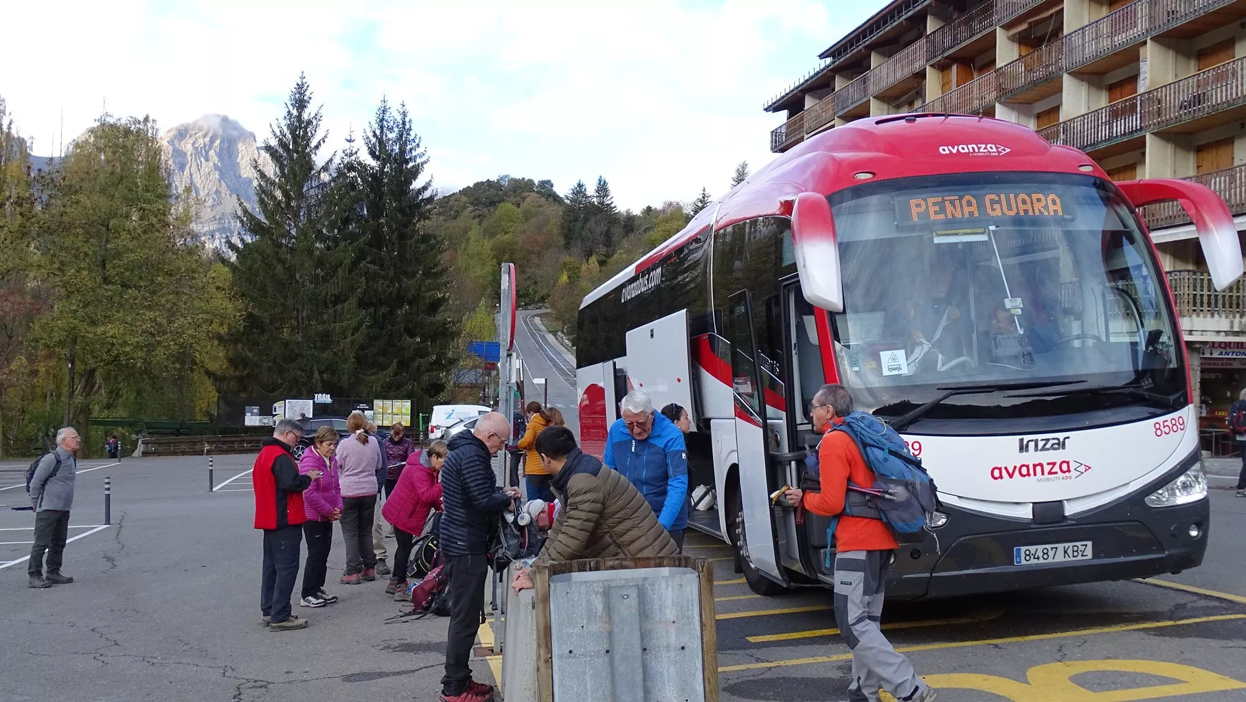 Preparativos en Panticosa.  Foto Alfredo Zazo