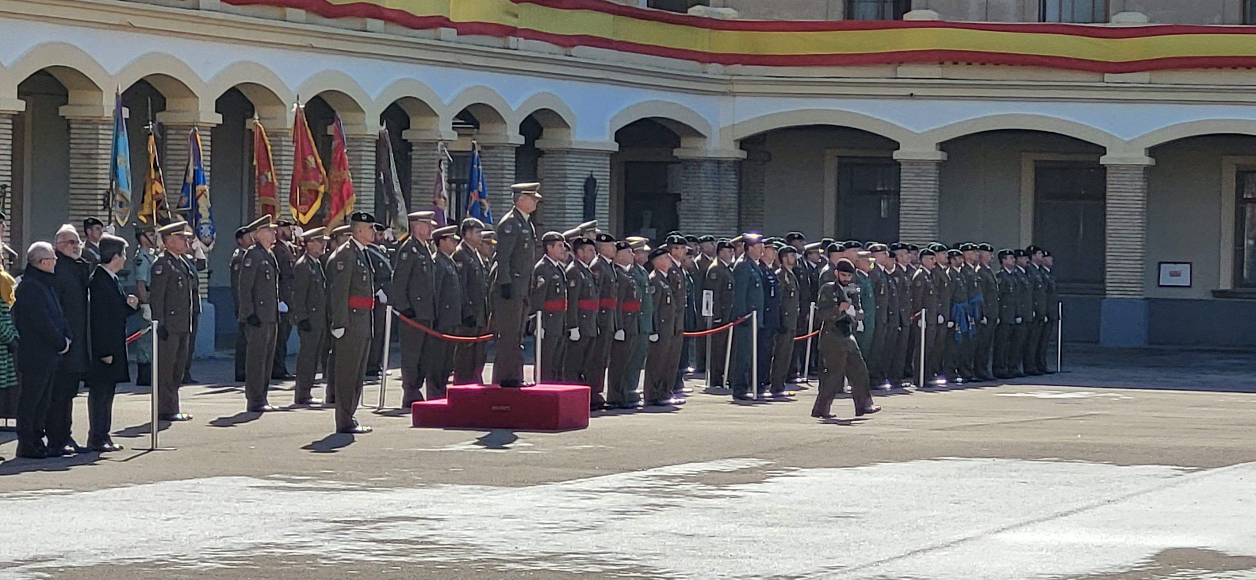 Toma de posesión de José Manuel Vivas como jefe de la División Castillejos