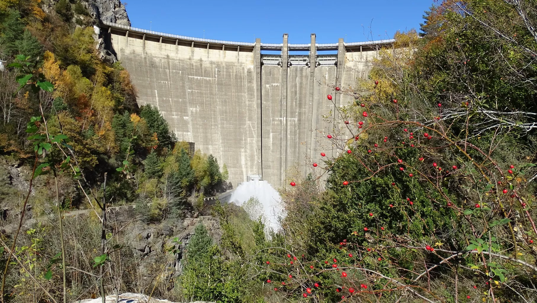 Presa de Búbal. Foto Alfredo Zazo