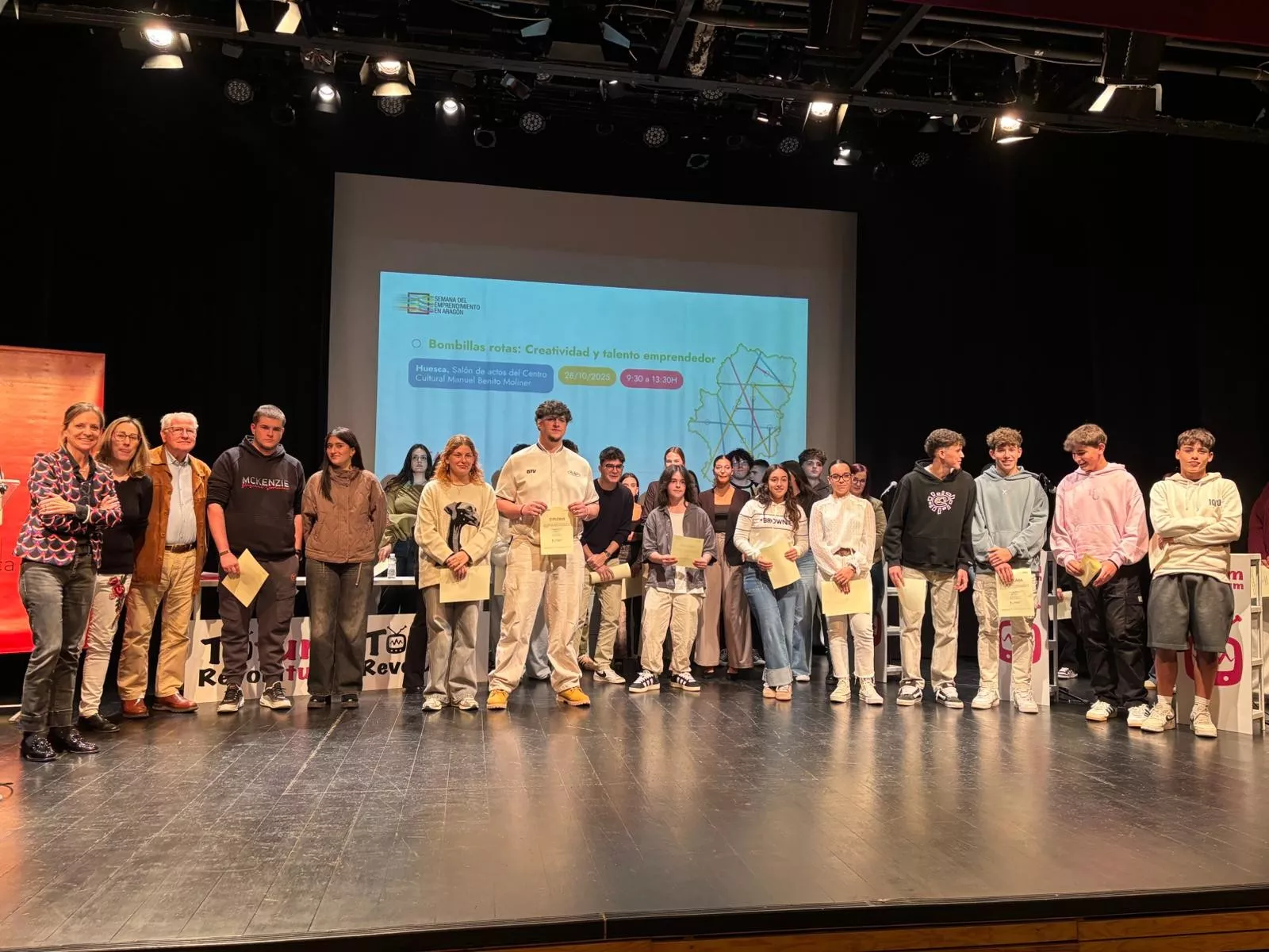 Participantes en Bombillas Rotas