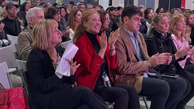 Teresa Viejo ha participado en la jornada vespertina del salón. Teresa Viejo ha participado en la jornada vespertina del salón.