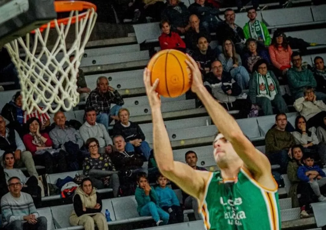 Un momento del último partido de Lobe Huesca ante Benicarló. Foto: Deporte_STV Un momento del último partido de Lobe Huesca ante Benicarló. Foto: Deporte_STV