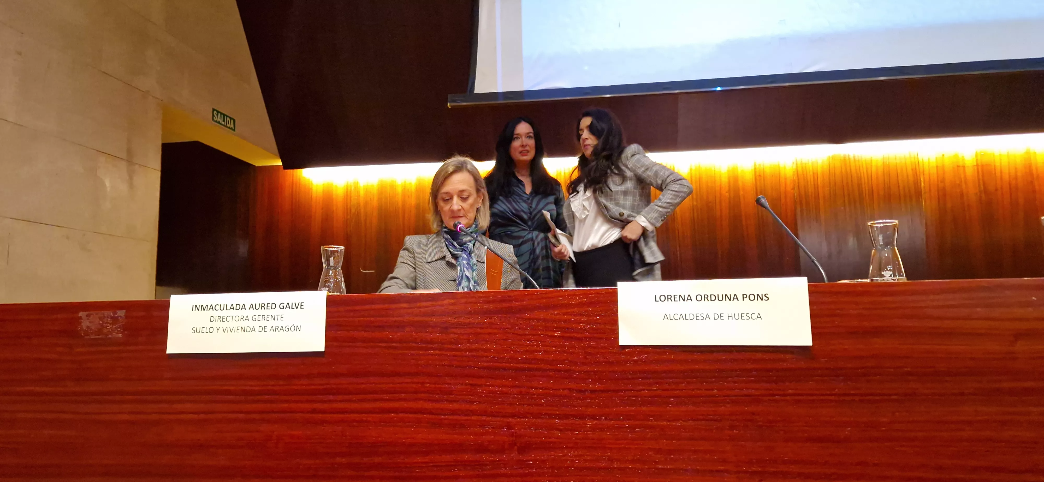 Sorteo de 27 viviendas protegidas de la fase 1 del sector La Merced de Huesca. Foto Myriam Martínez