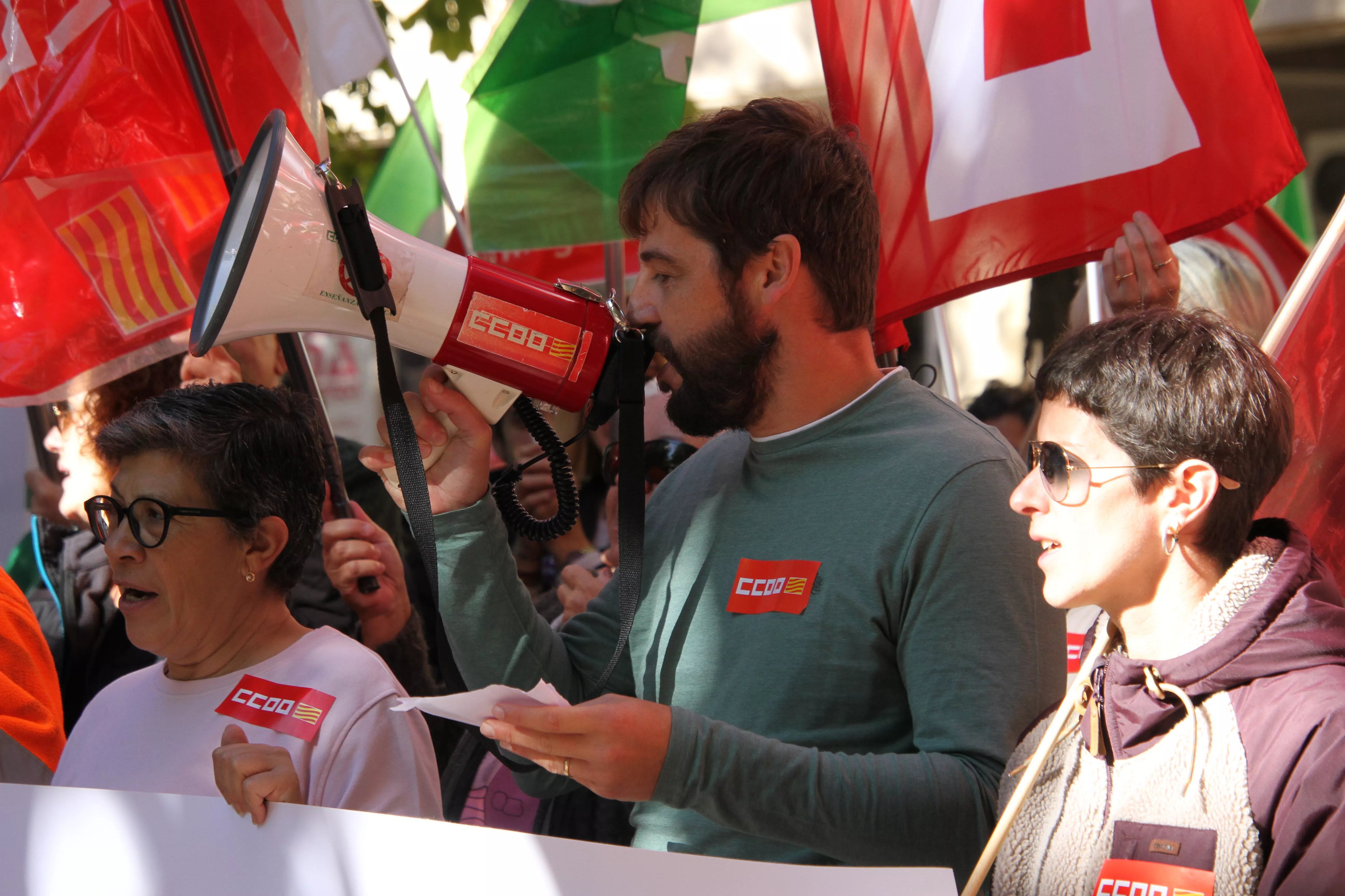 Concentración en Huesca por unos servicios públicos de calidad. Foto Carlos Neofato