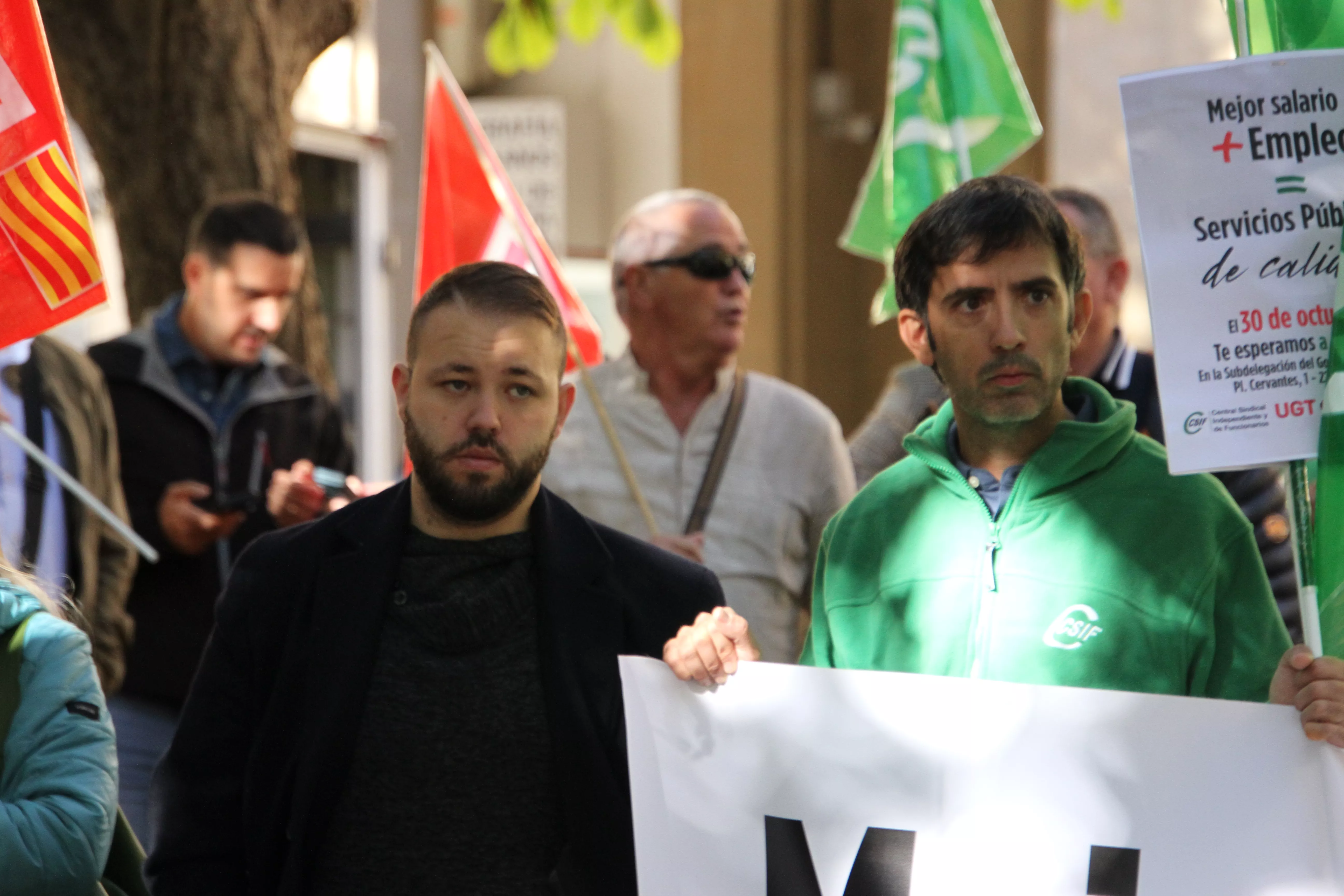 Concentración en Huesca por unos servicios públicos de calidad. Foto Carlos Neofato