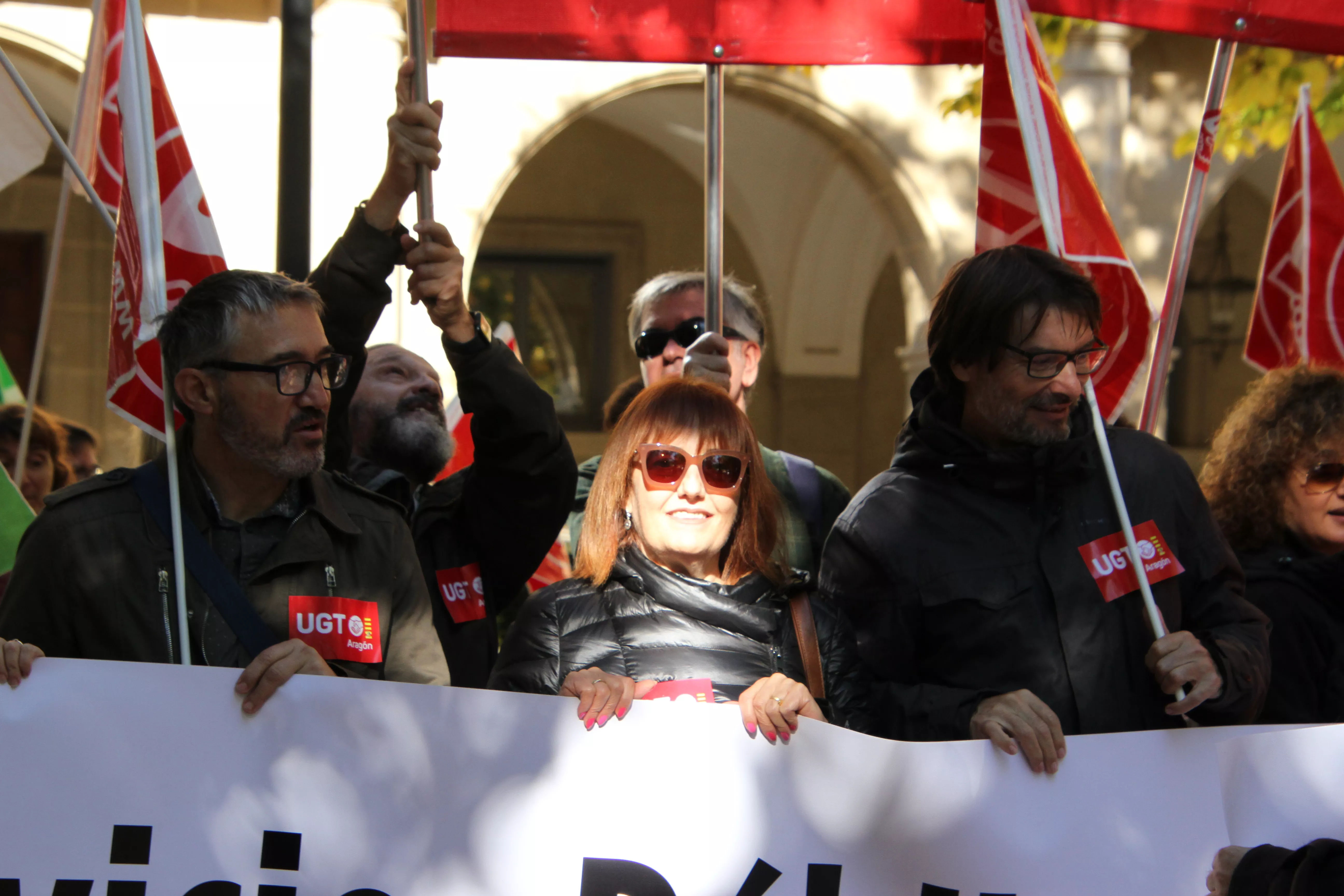 Concentración en Huesca por unos servicios públicos de calidad. Foto Carlos Neofato