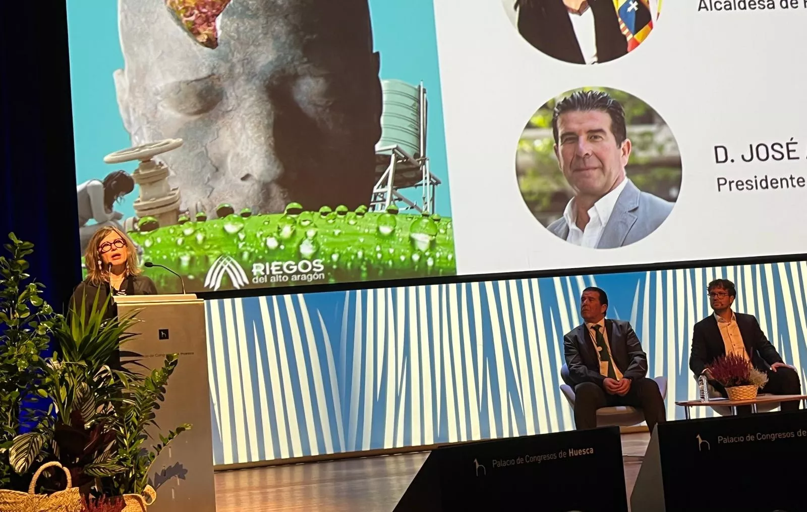 Dolores Pascual, en la inauguración de las jornadas del Riegos del Alto Aragón. Dolores Pascual, en la inauguración de las jornadas del Riegos del Alto Aragón.