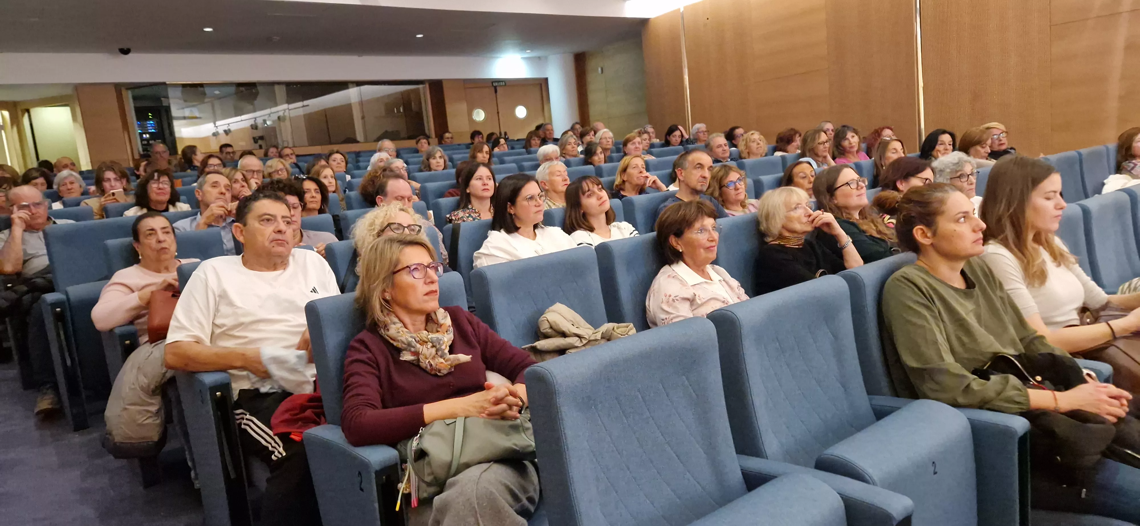 Charla en la Fundación Ibercaja de Javier Olivera, Patricia Fernández y Guillermo Lahera. Foto Myriam Martínez