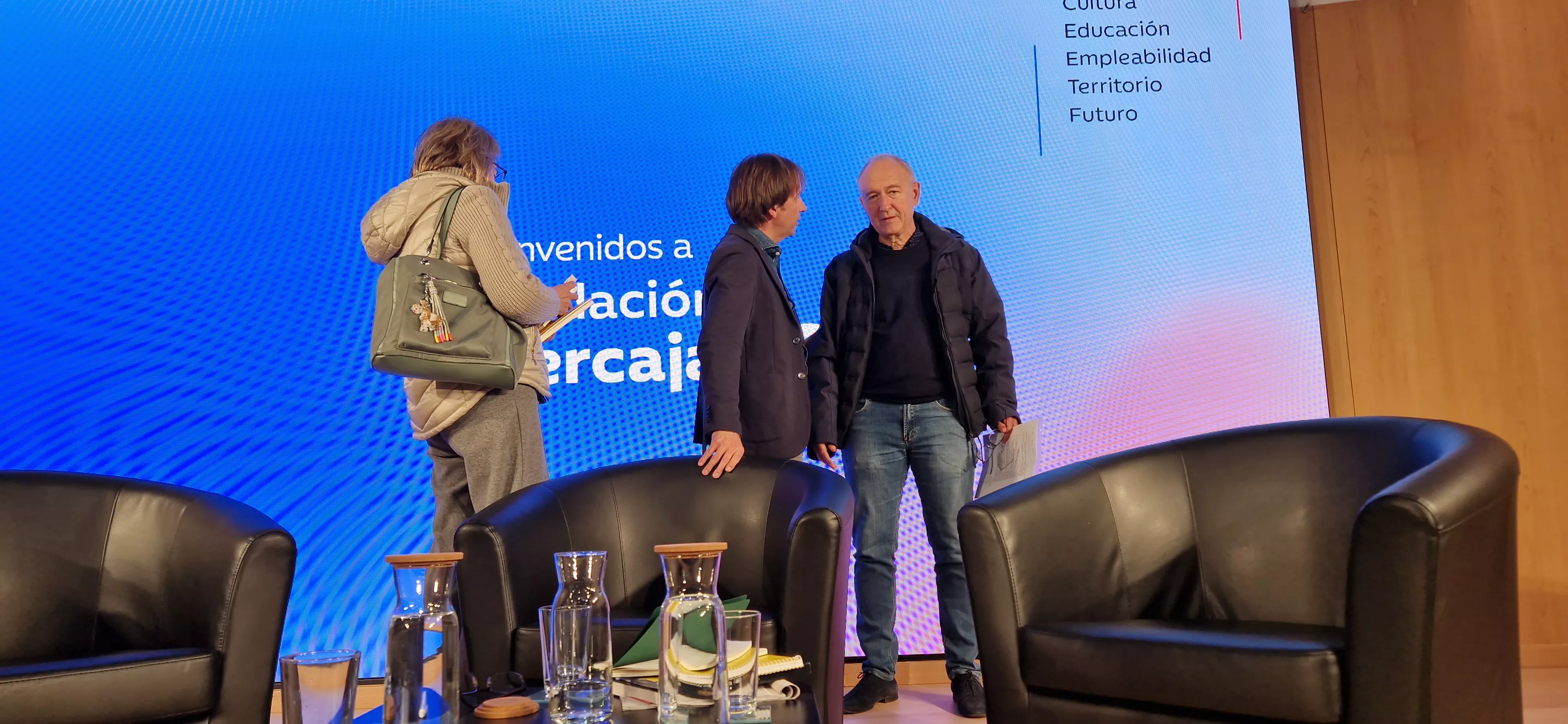 Charla en la Fundación Ibercaja de Javier Olivera, Patricia Fernández y Guillermo Lahera. Foto Myriam Martínez