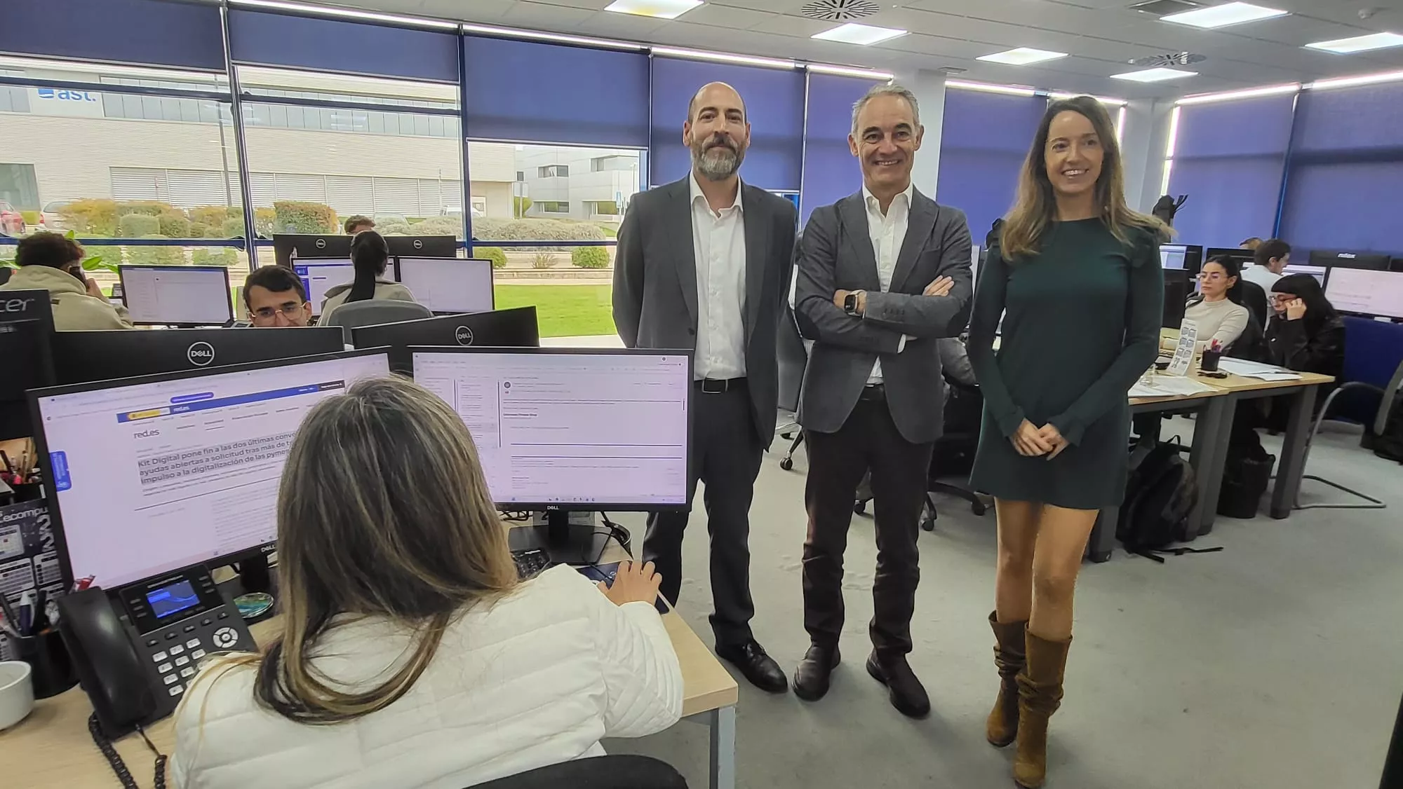  Ecomputer ante la convención de fabricantes, proveedores y clientes