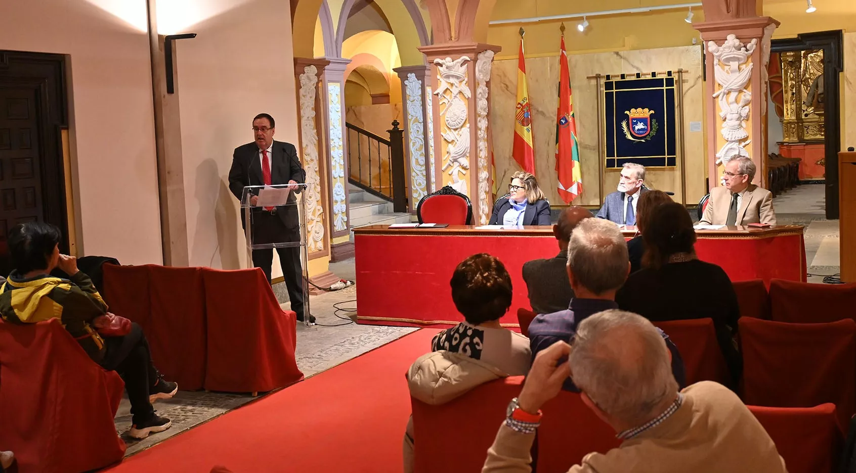 Javier García Antón durante su Lección Inaugural del Curso de la Universidad Sertoriana de Huesca. Foto Carlos Jalle Javier García Antón durante su Lección Inaugural del Curso de la Universidad Sertoriana de Huesca. Foto Carlos Jalle