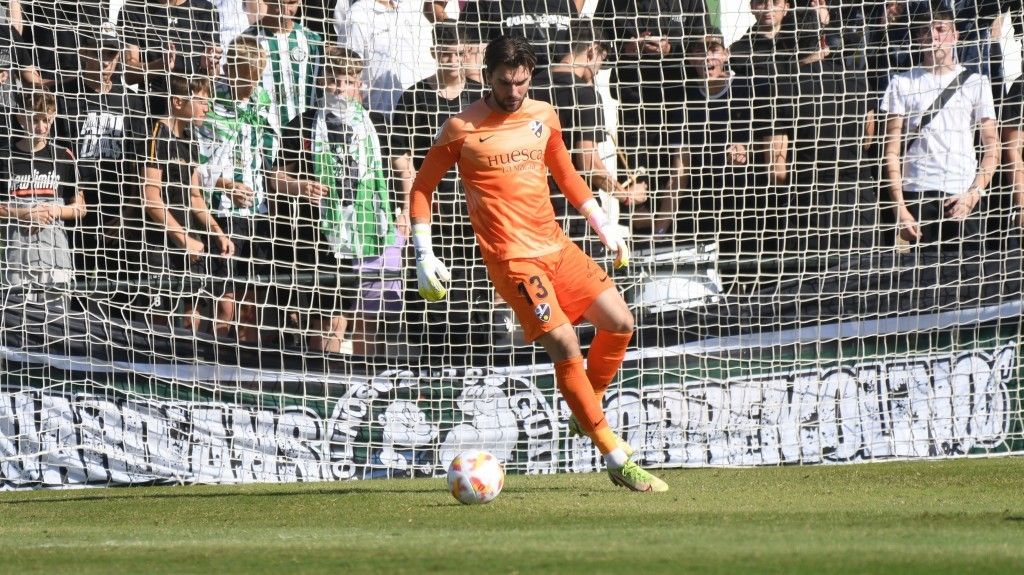 San Román jugará en la Ponferradina tras dejar el Huesca. Foto SD Huesca.