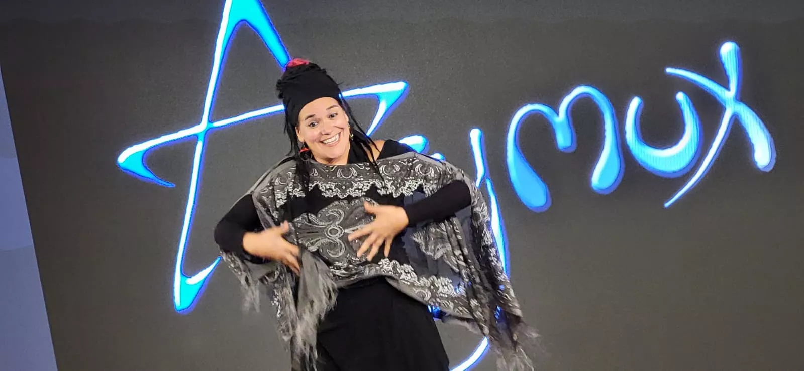 Actuación de Raquel en la celebración del 25 aniversario de Asza en Huesca. Foto Mercedes Manterola Actuación de Raquel en la celebración del 25 aniversario de Asza en Huesca. Foto Mercedes Manterola