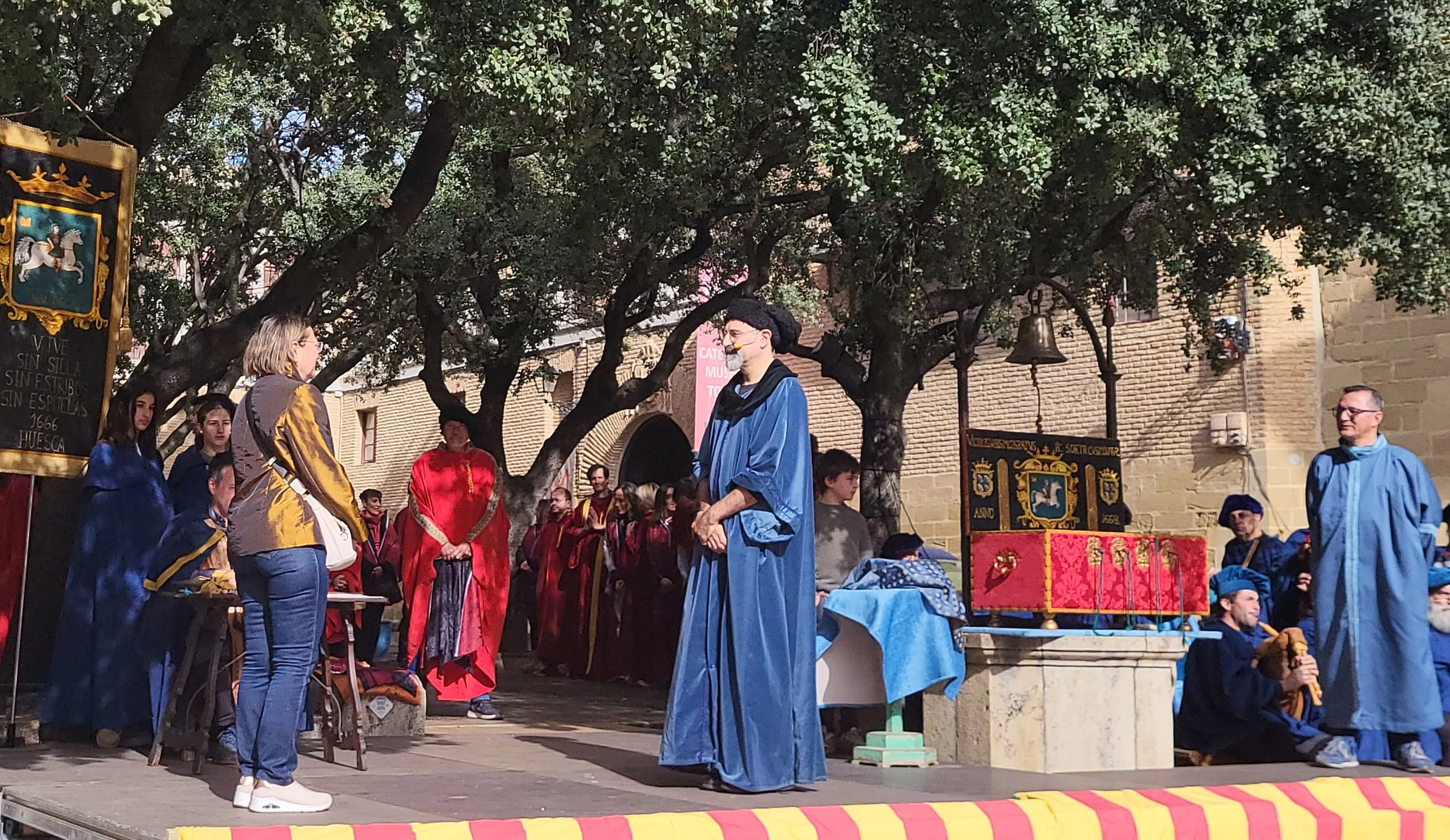 Recreación de la extracción de los oficios en Huesca. Foto Mercedes Manterola