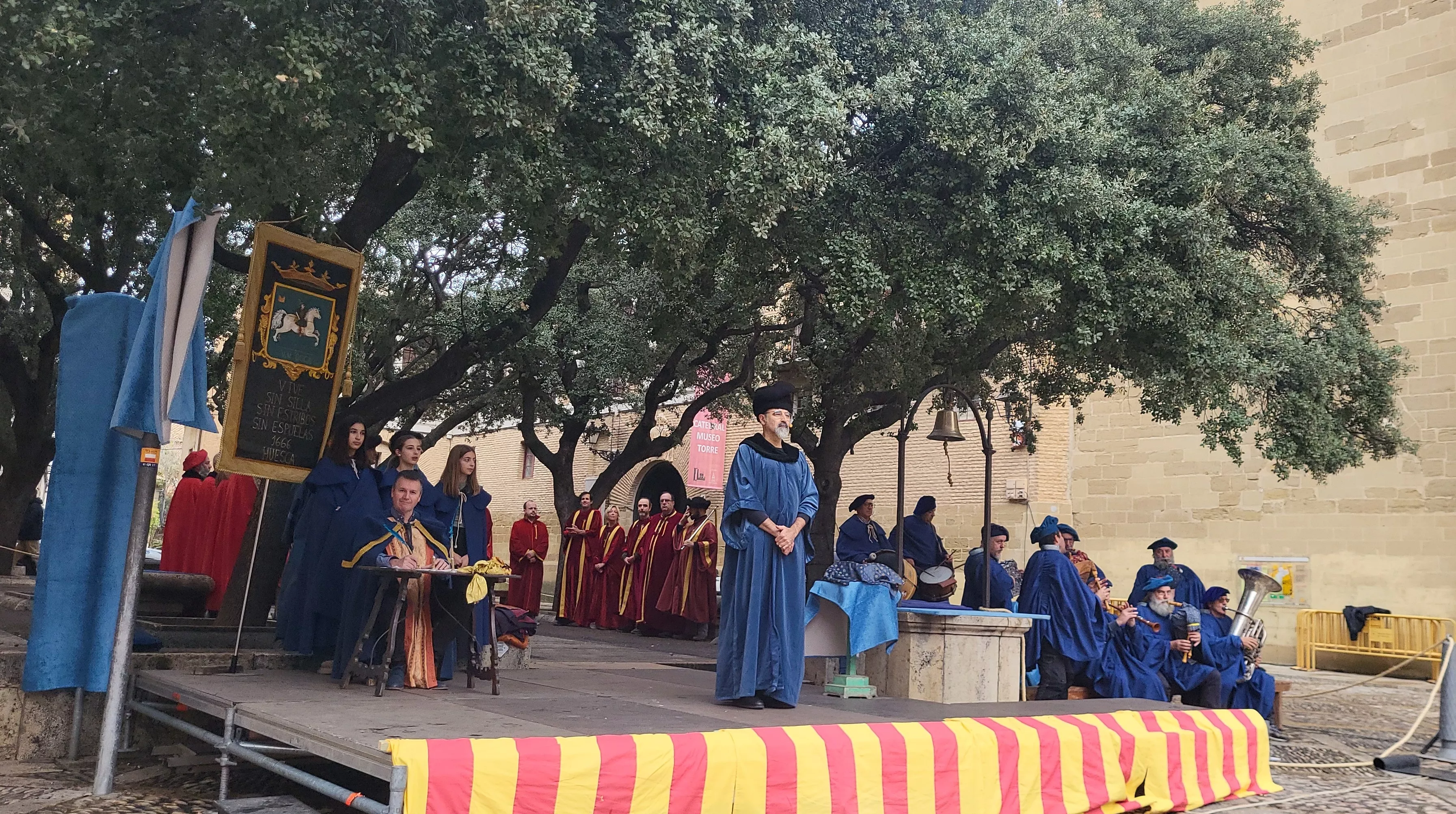 Recreación de la extracción de los oficios en Huesca. Foto Mercedes Manterola