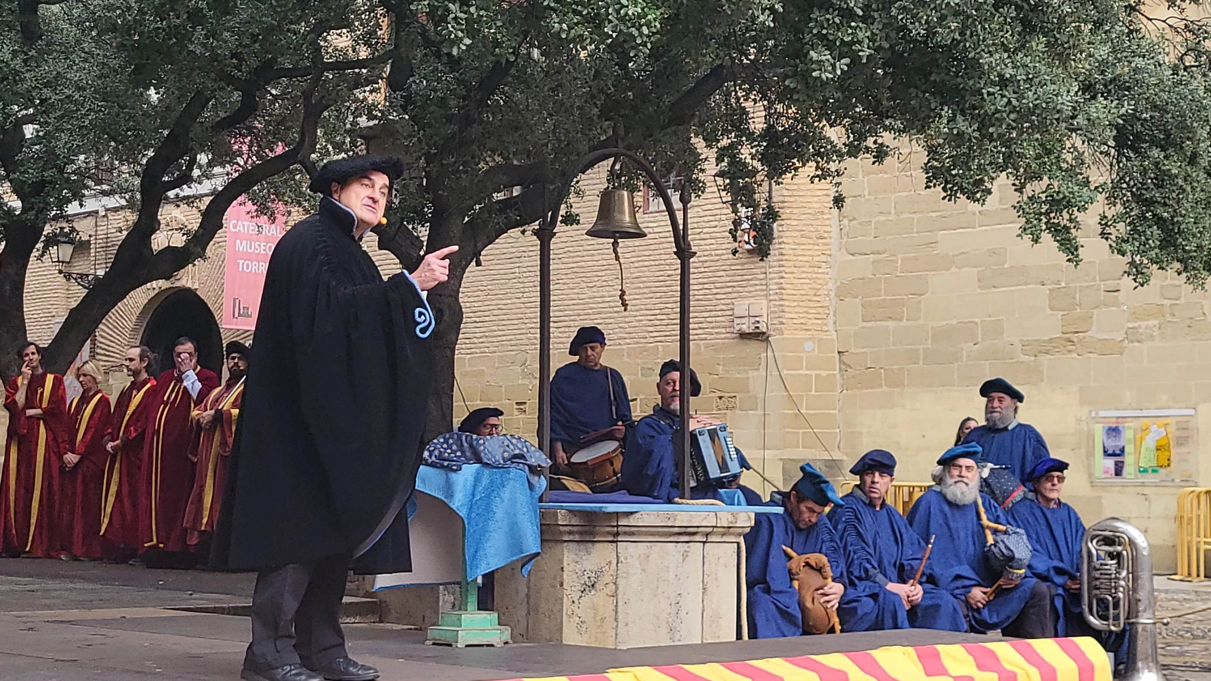 Recreación de la extracción de los oficios en Huesca. Foto Mercedes Manterola