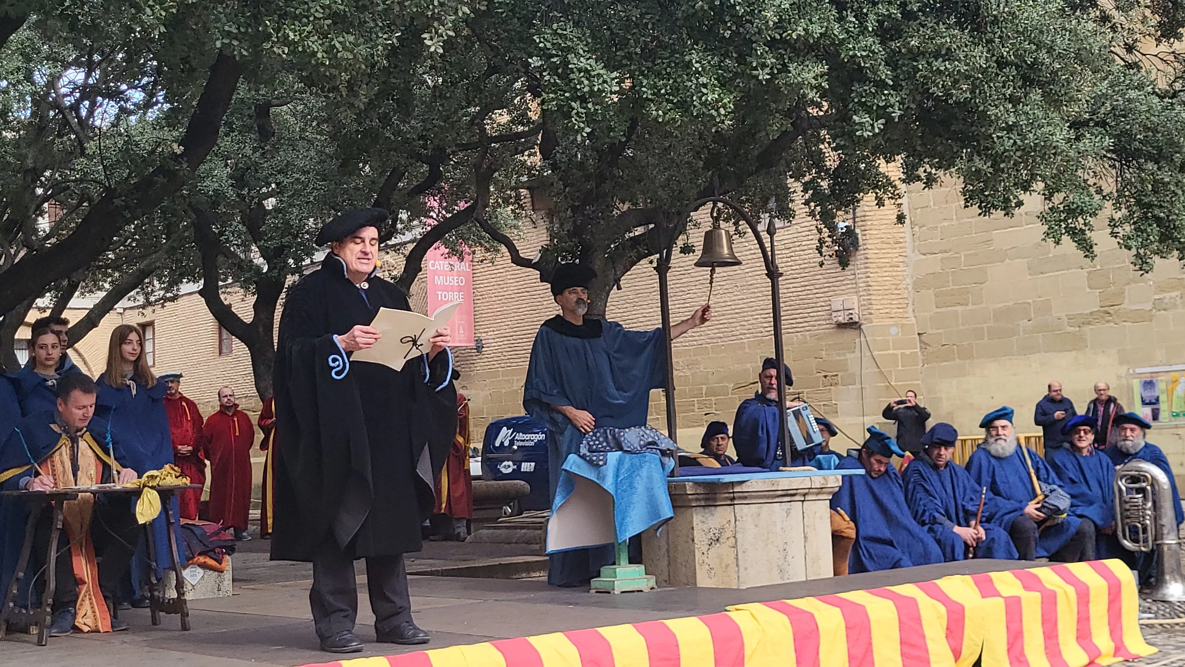 Recreación de la extracción de los oficios en Huesca. Foto Mercedes Manterola