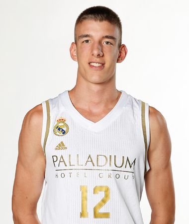 Stefan Vukcevic, talento montenegrino para el Lobe Huesca La Magia