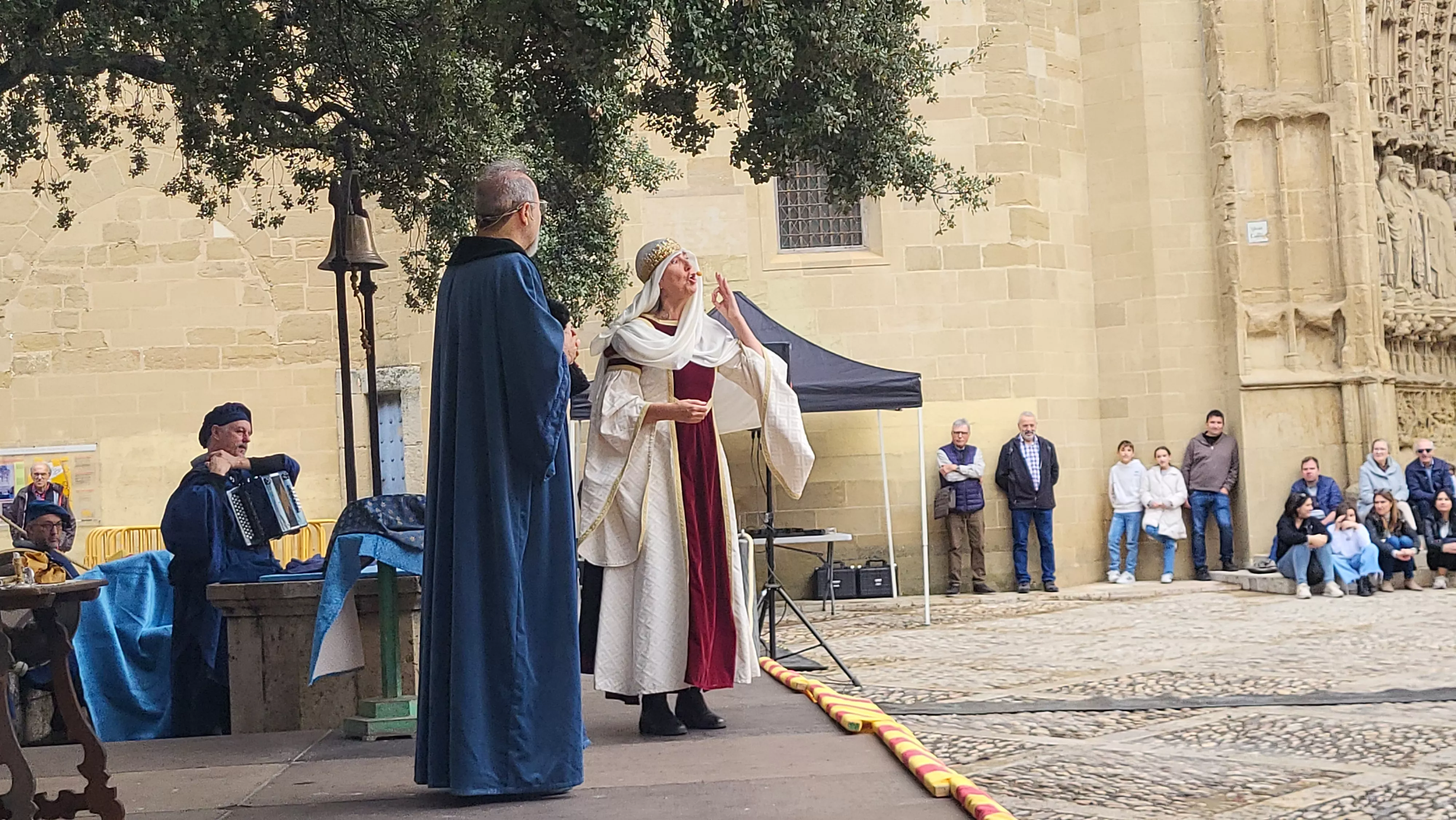 Recreación de la extracción de los oficios en Huesca. Foto Mercedes Manterola