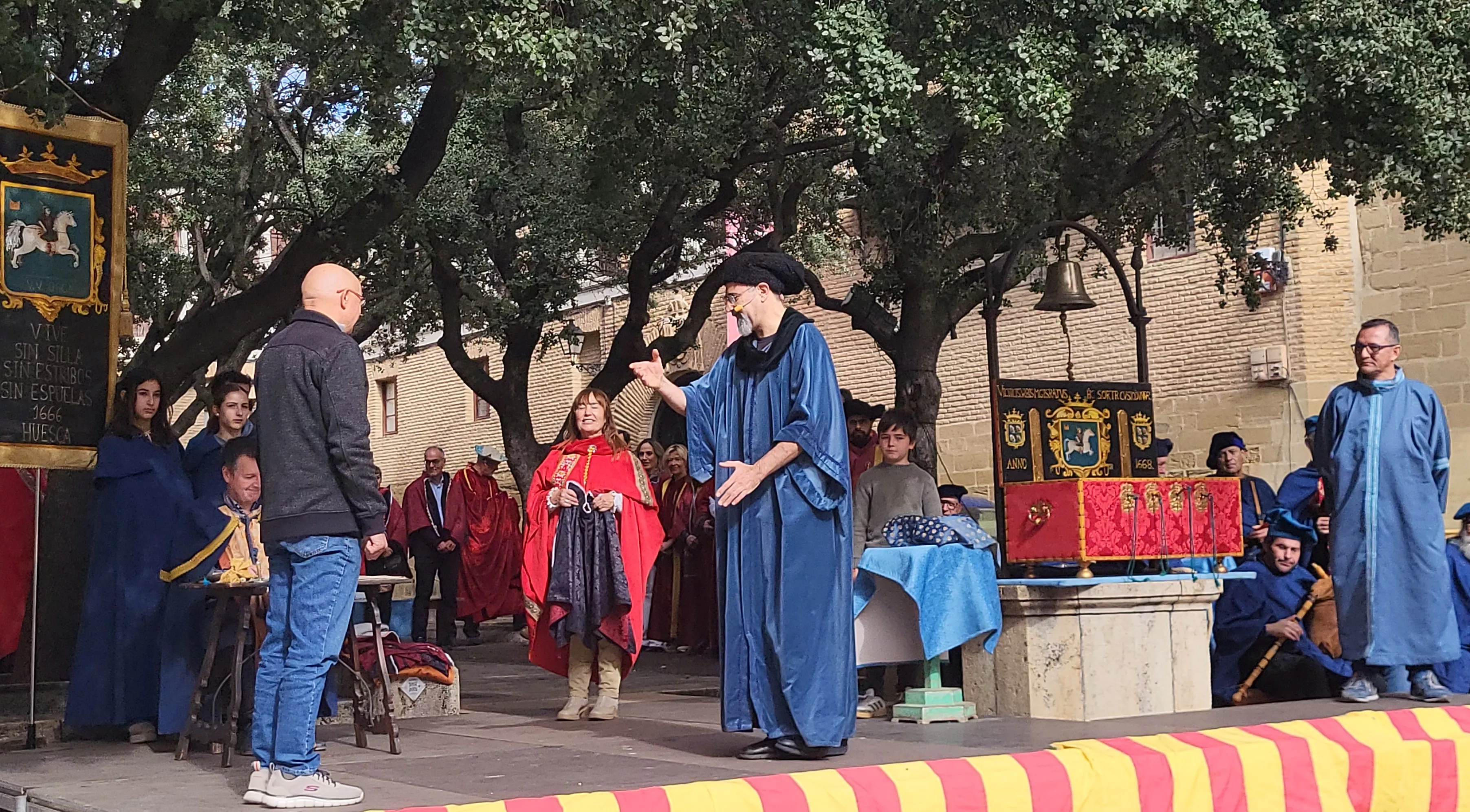 Recreación de la extracción de los oficios en Huesca. Foto Mercedes Manterola