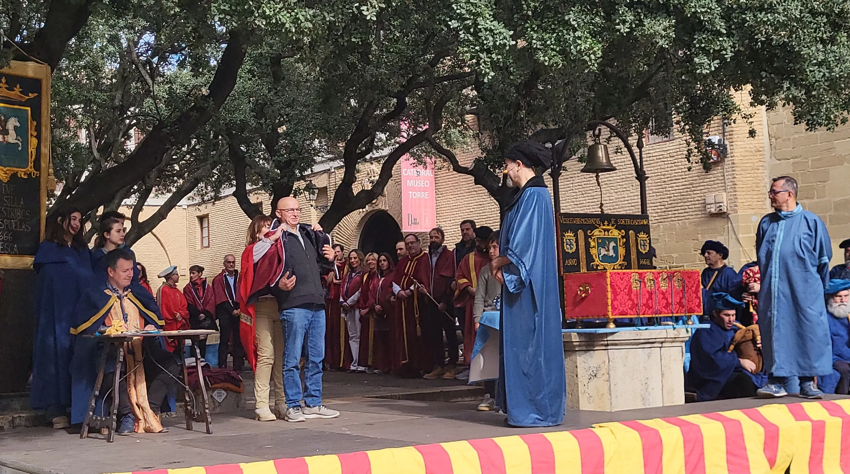 Recreación de la extracción de los oficios en Huesca. Foto Mercedes Manterola