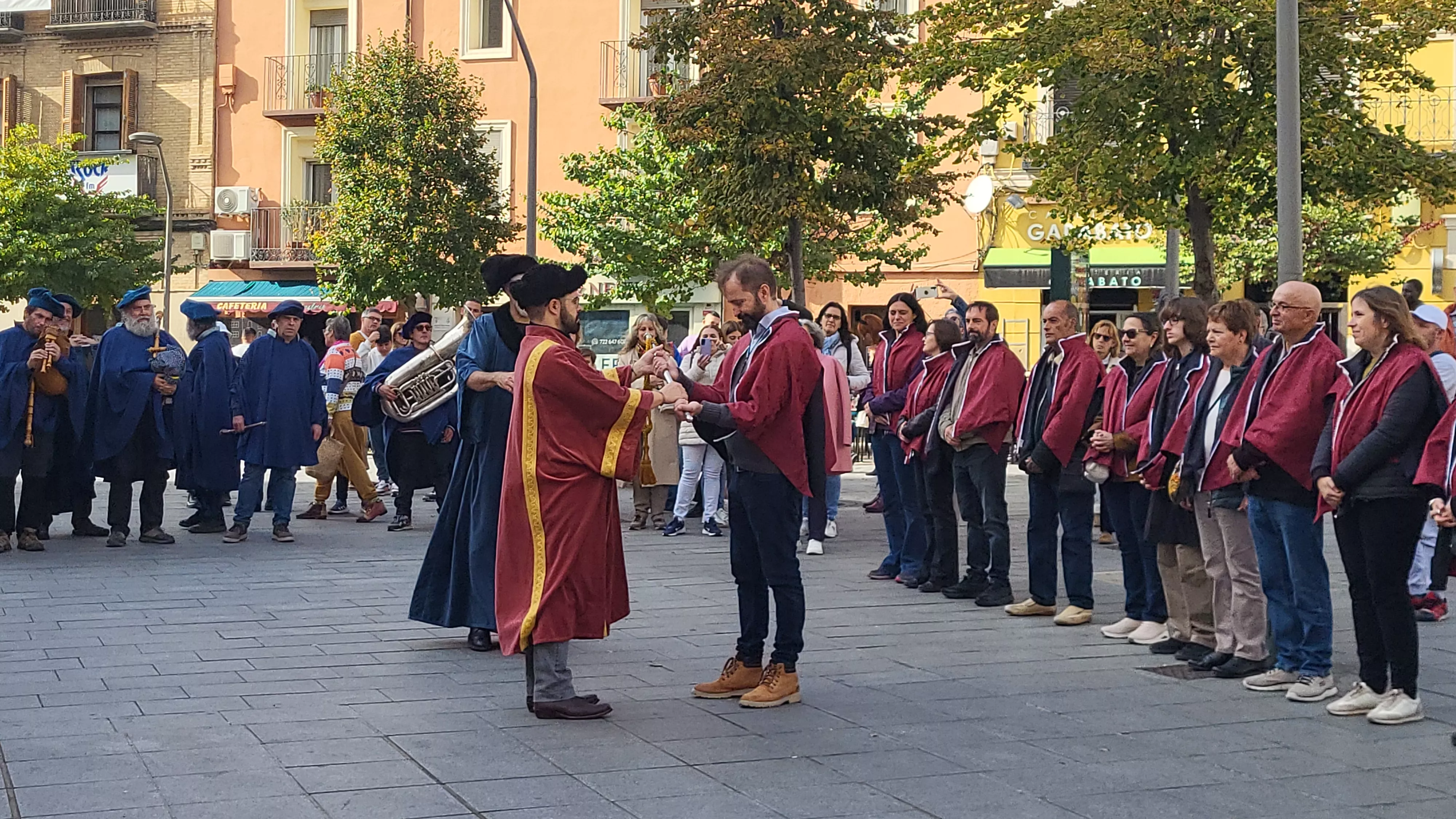Recreación de la extracción de los oficios en Huesca. Foto Mercedes Manterola