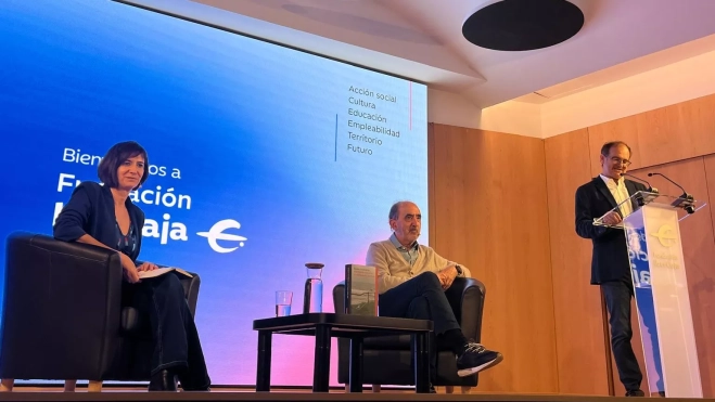 Carmen Lumbierres, Daniel Innerarity y Alfredo Serreta. Foto Mercedes Manterola