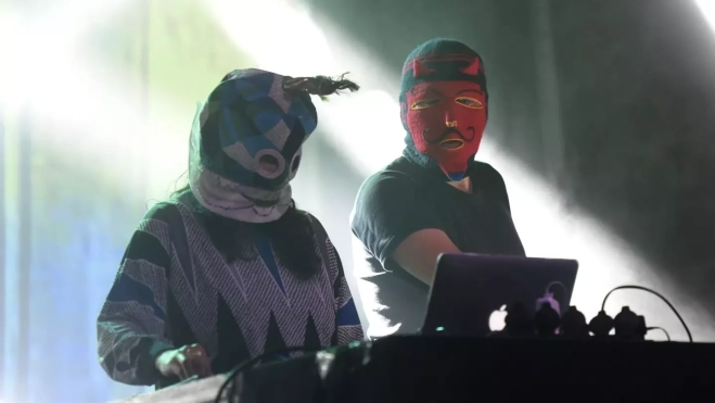 La C.O.S.A. hizo un relato sonoro de Ayerbe. La C.O.S.A. hizo un relato sonoro de Ayerbe.