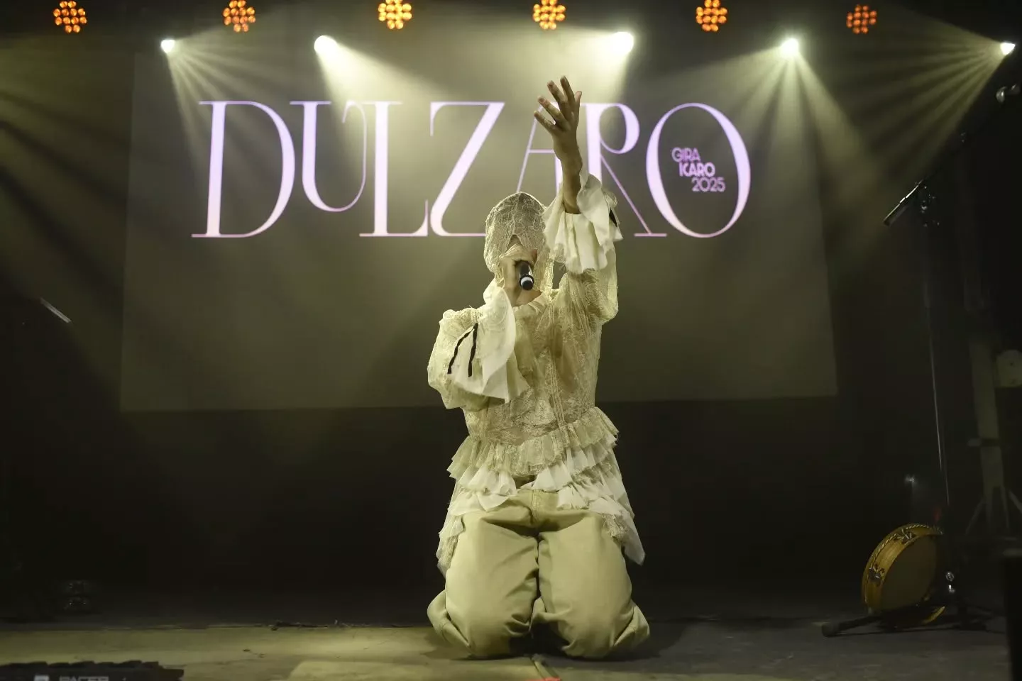 Primera velada musical de Extrarradios en la nave del SENPA de Ayerbe.