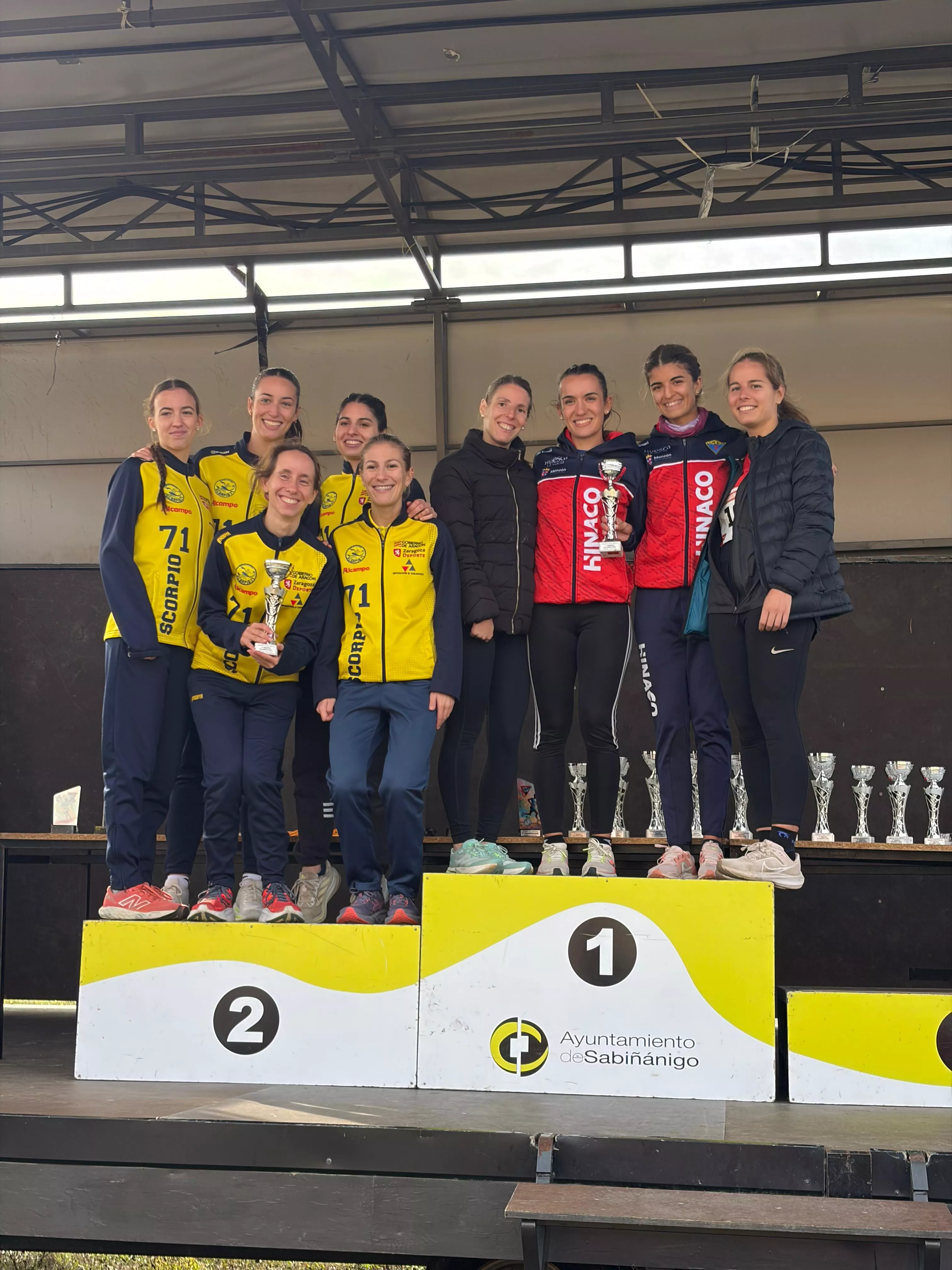 Podio femenino absoluto