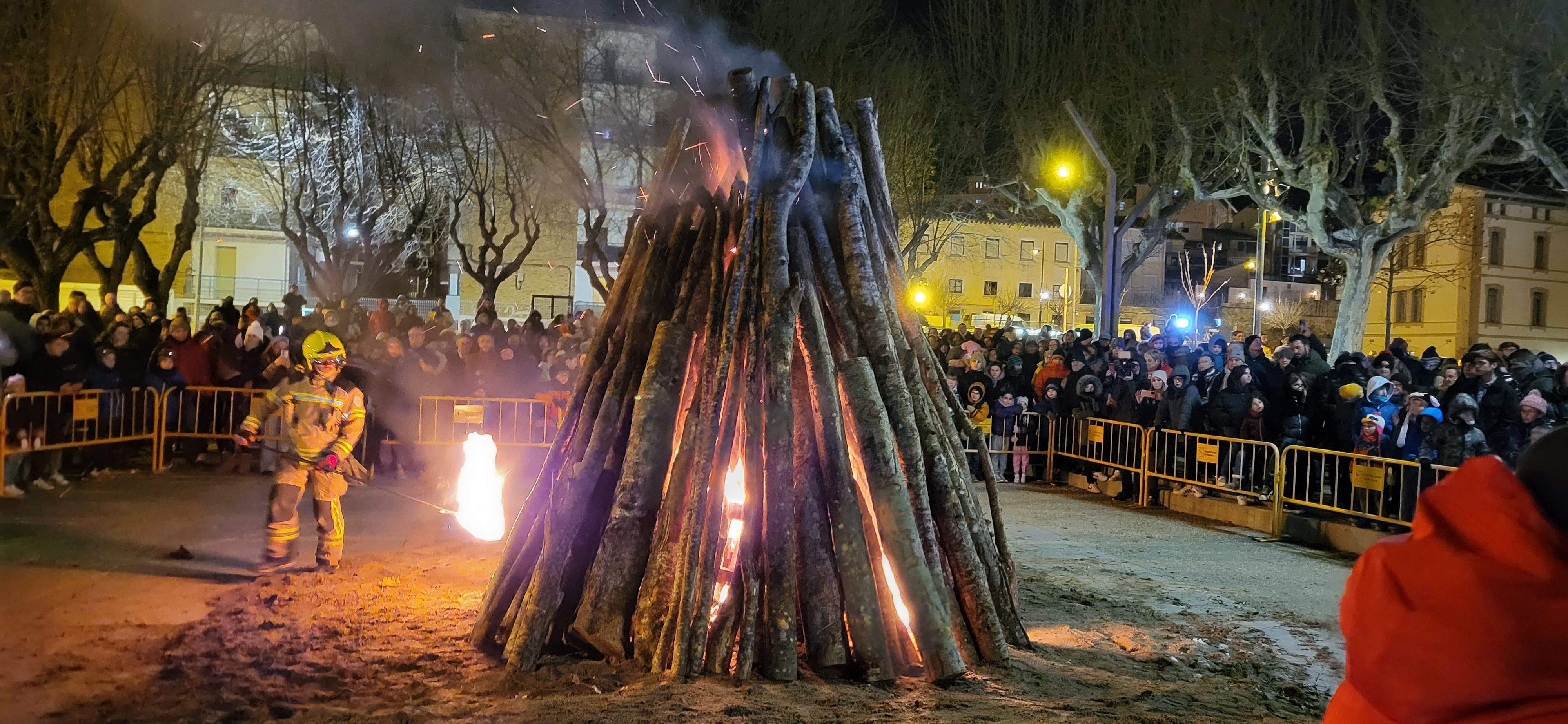 Fiesta de San Vicente con la tradicional hoguera.