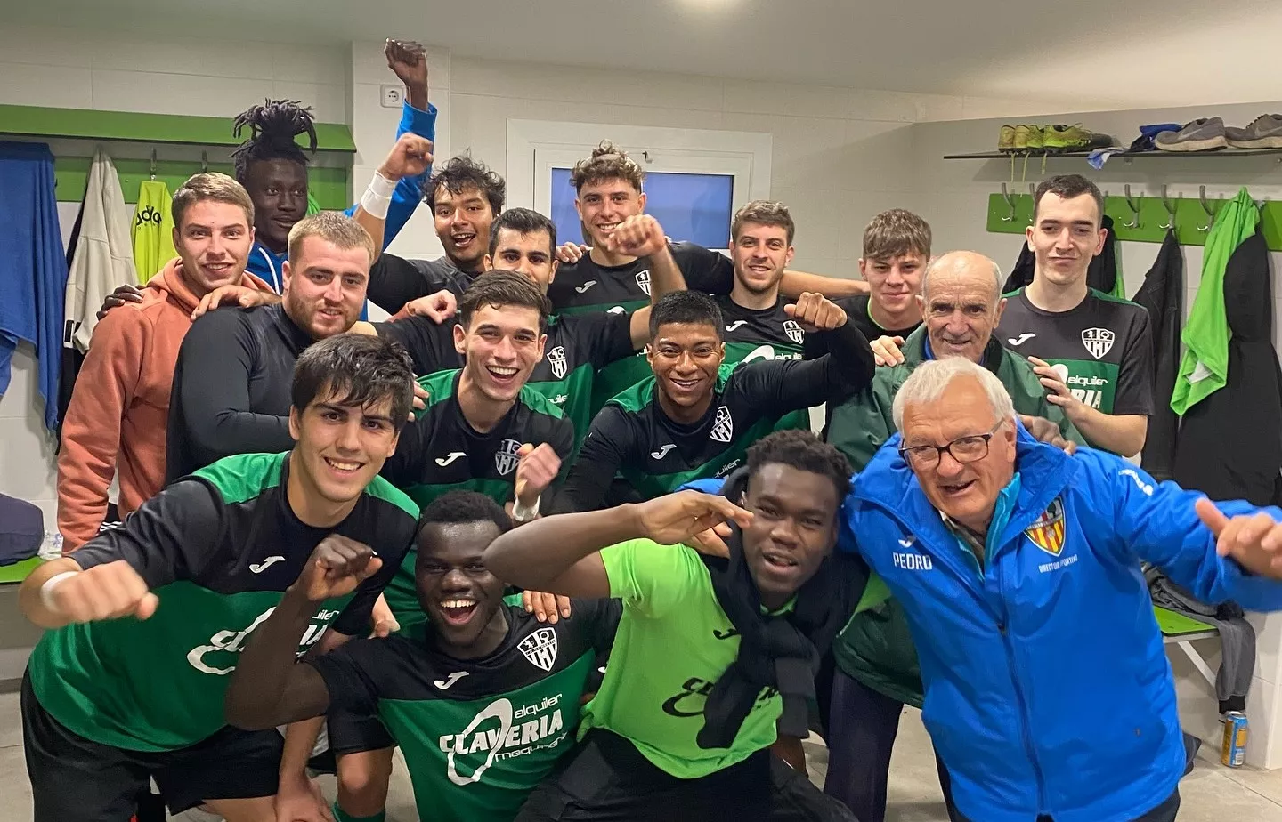 Altorricón celebra el triunfo conseguido en casa.