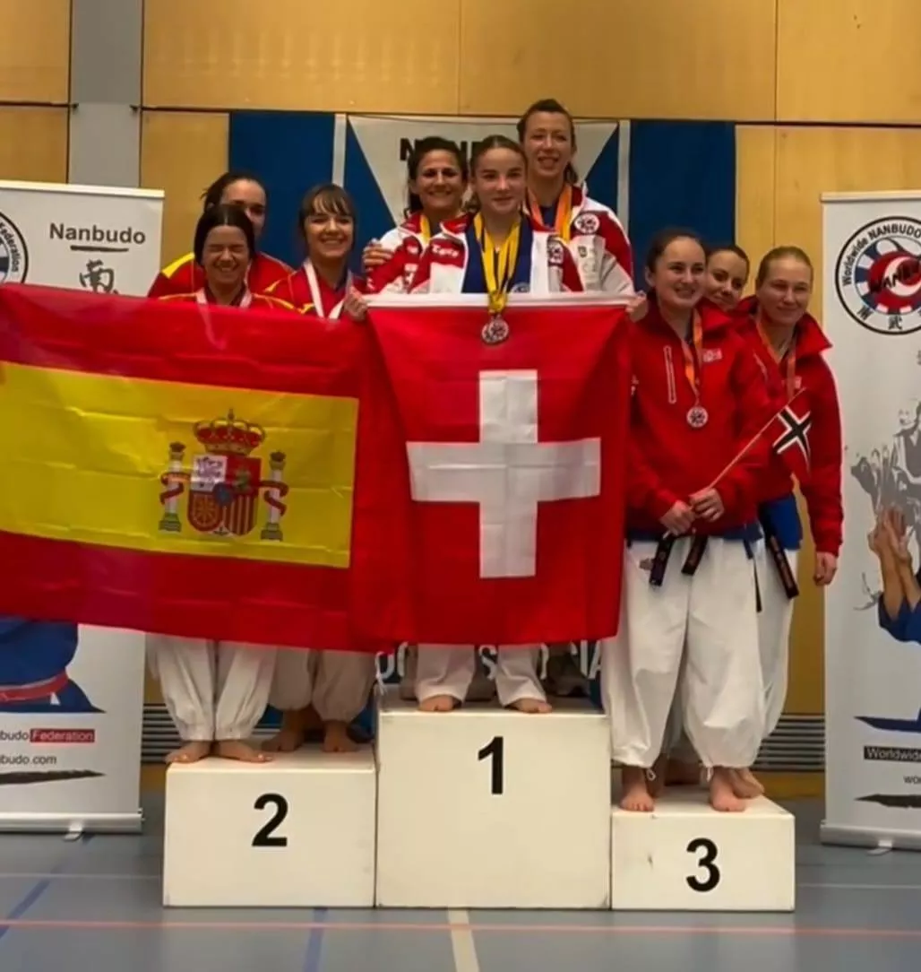 Kata equipo femenino