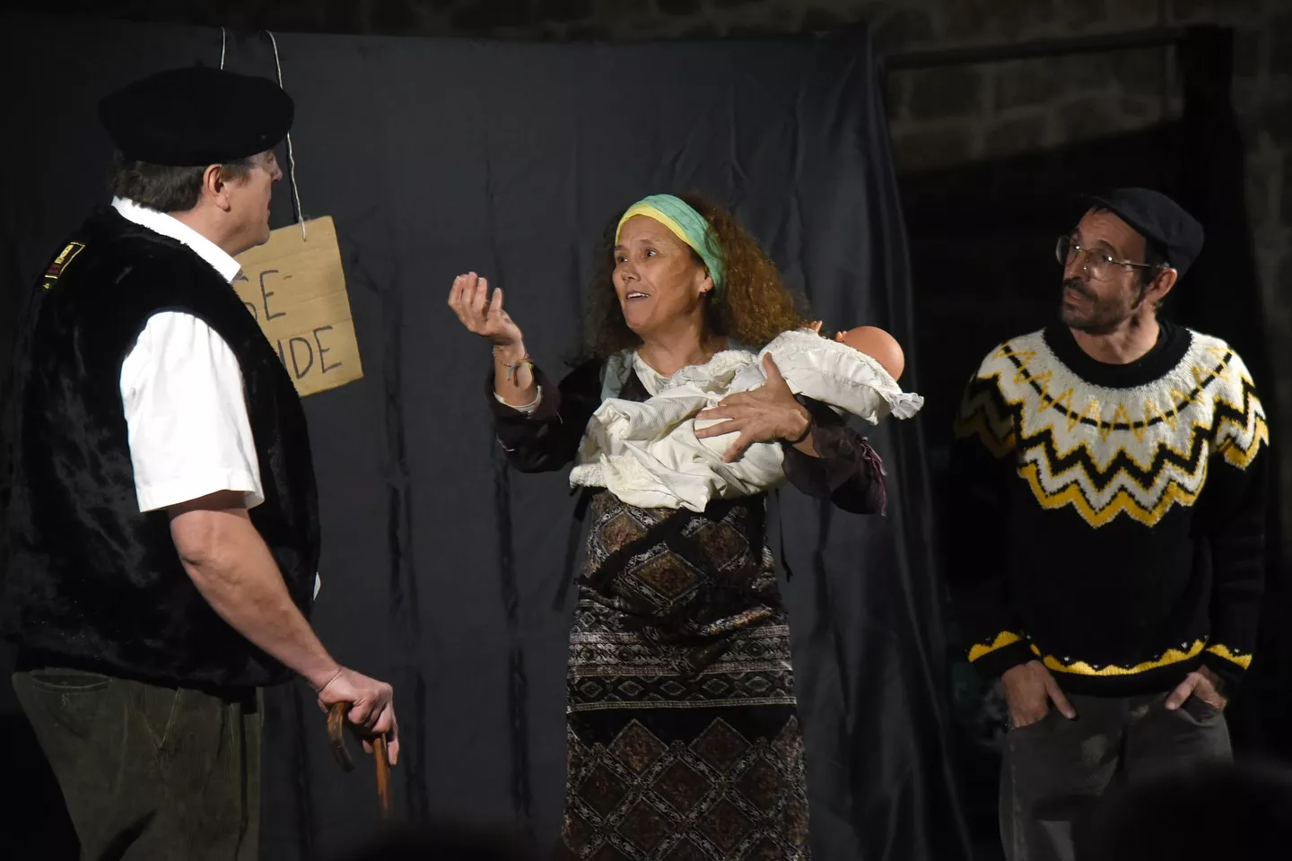 Actividades del último día de Extrarradios en Ayerbe.