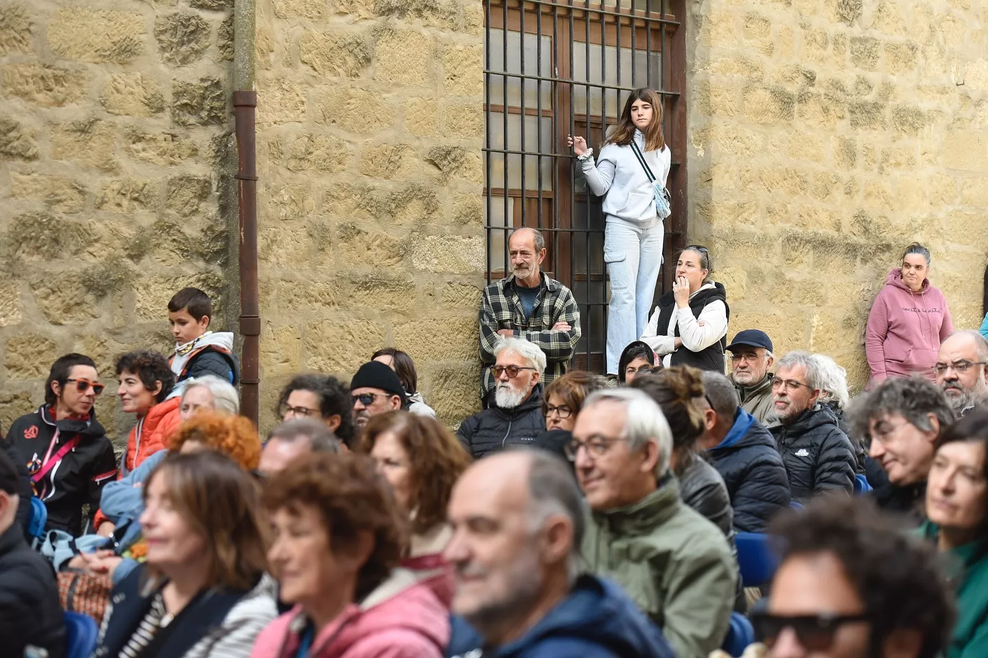 Actividades del último día de Extrarradios en Ayerbe.