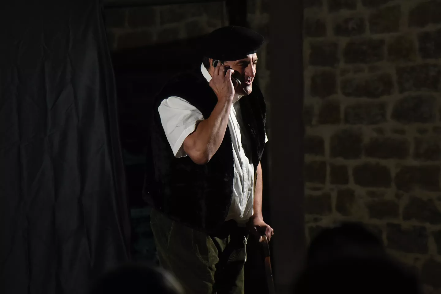 Actividades del último día de Extrarradios en Ayerbe.