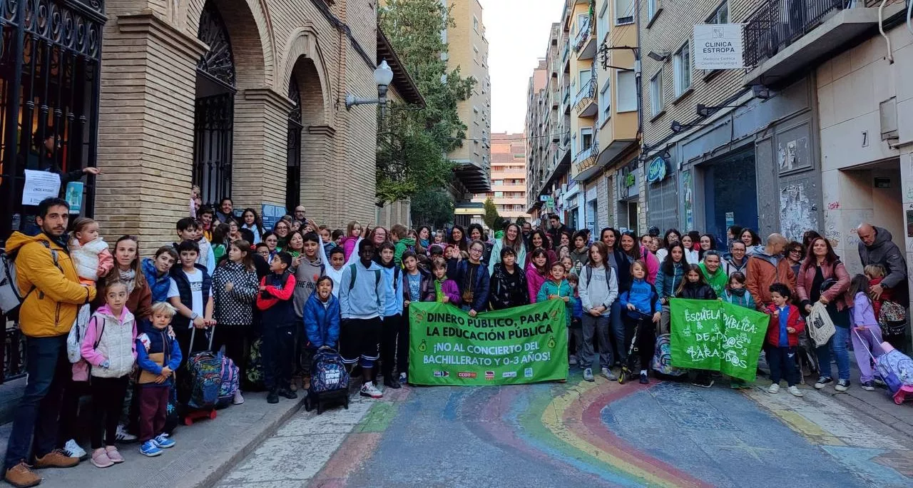 Protestas de rechazo a la concertación de nuevas etapas educativas.
