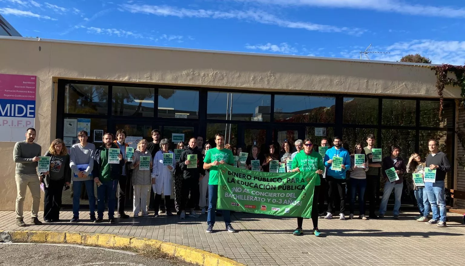 Protestas de rechazo a la concertación de nuevas etapas educativas.