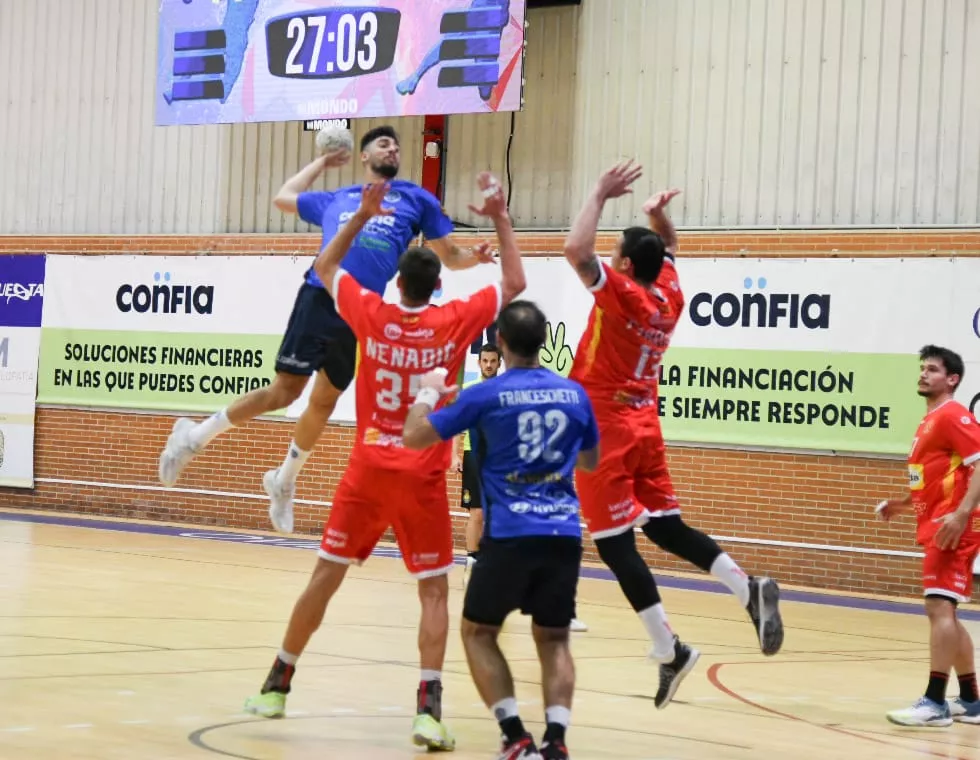 Defensa de Bada Huesca en Oviedo Defensa de Bada Huesca en Oviedo