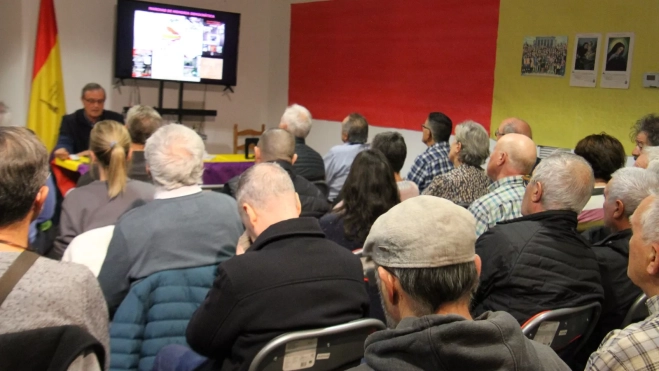 La charla de Felipe Nuño generó mucha expectación. Foto Carlos Neofato