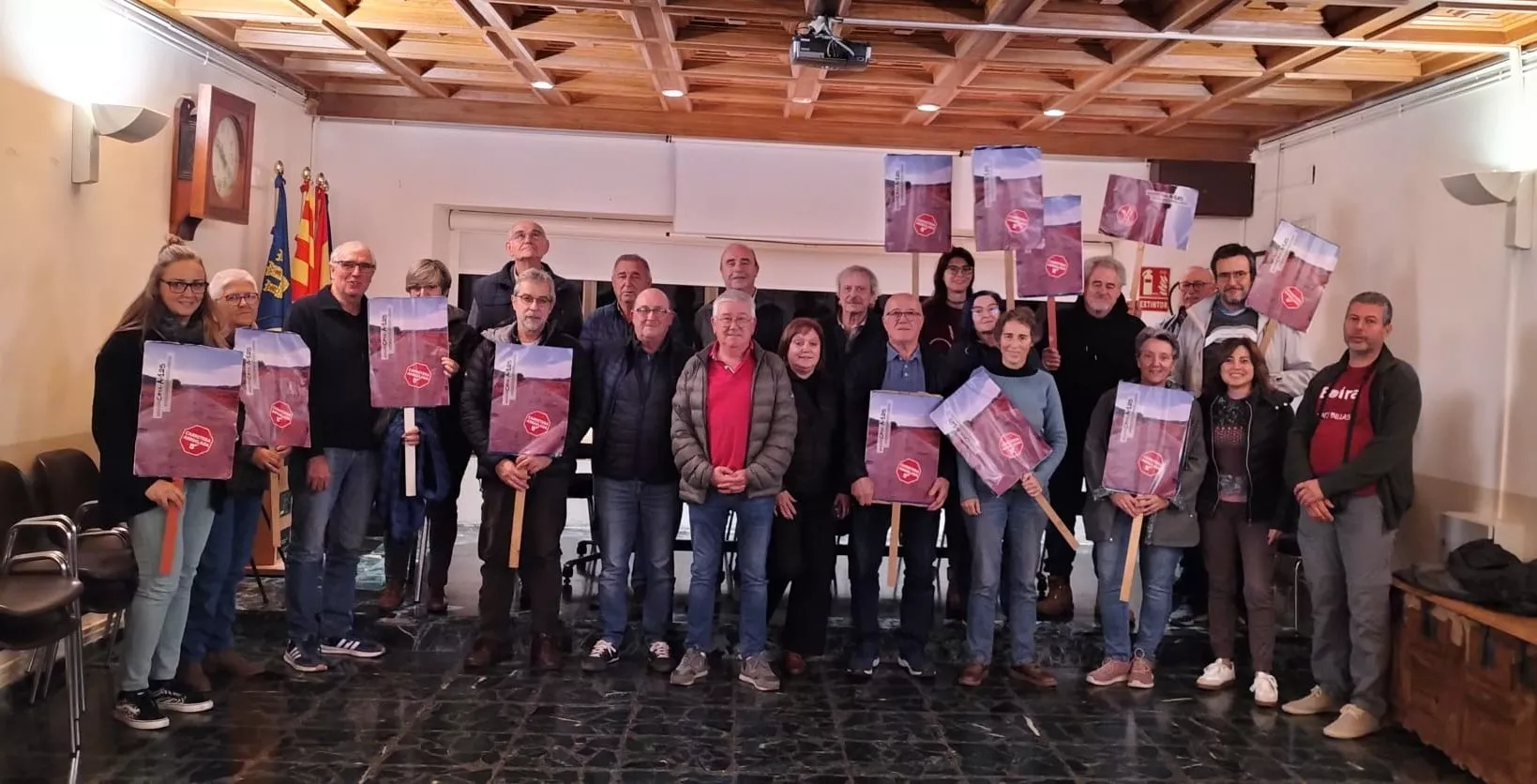 Vecinos de la zona han acordado retomar las movilizaciones para exigir la mejora de la A-125. Vecinos de la zona han acordado retomar las movilizaciones para exigir la mejora de la A-125.