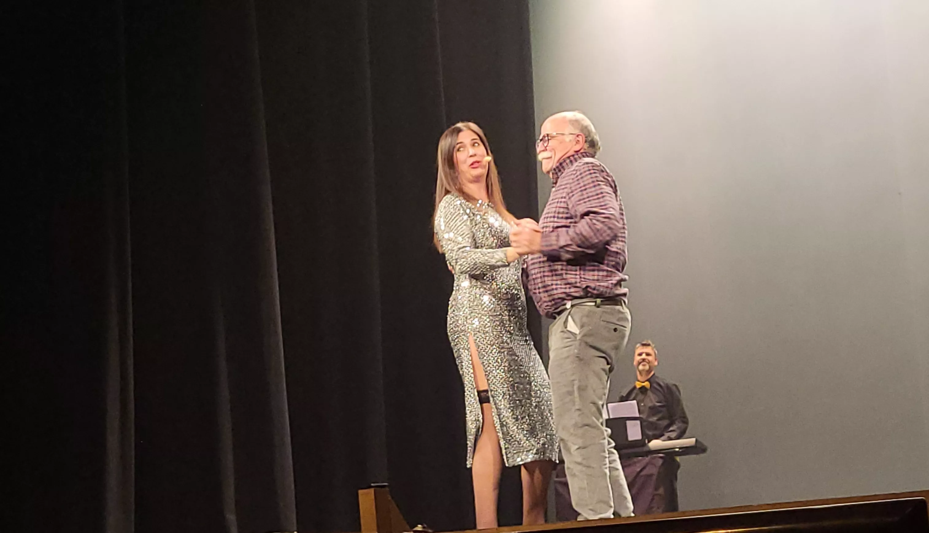 Representación de Kandelikas de 'El jardín de las delicias' en el Olimpia. Foto Myriam Martínez