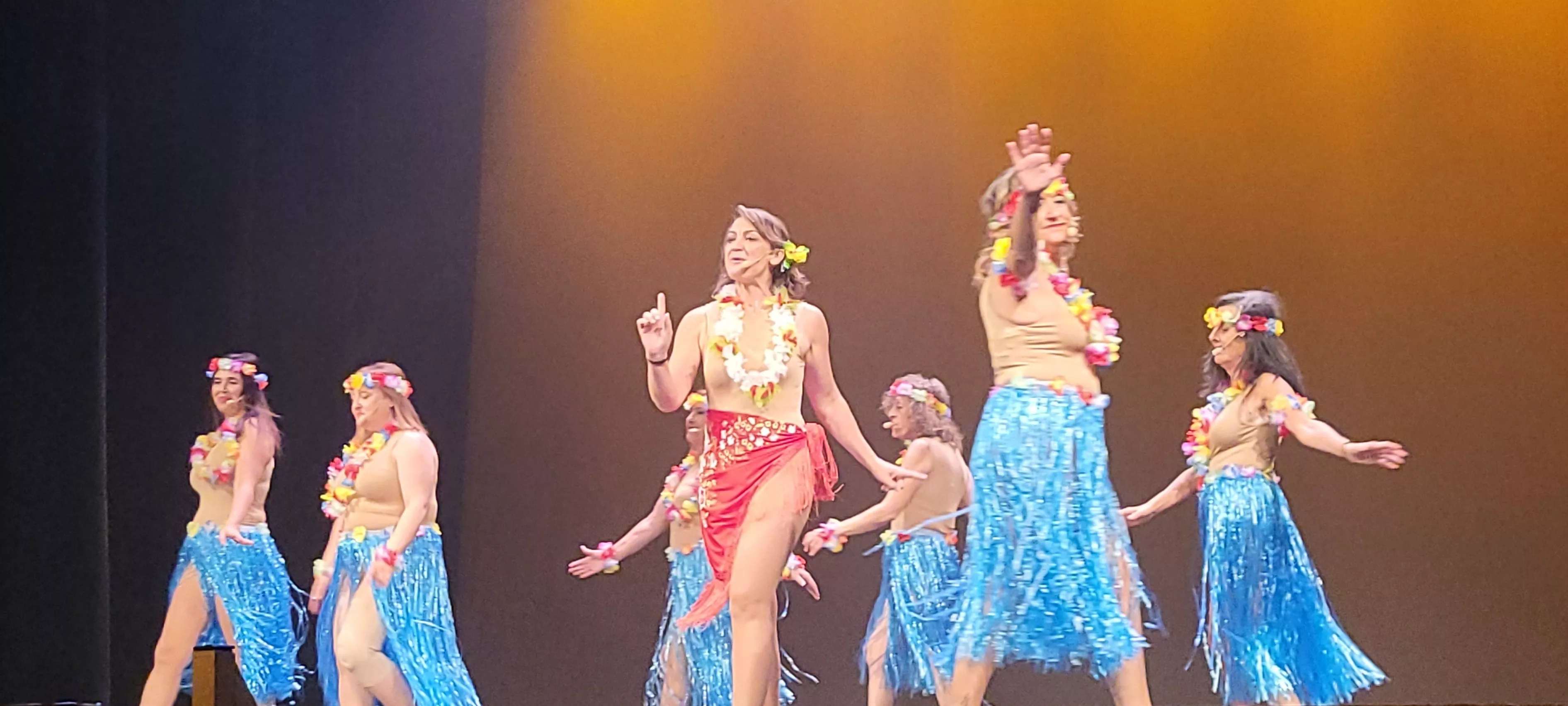 Representación de Kandelikas de 'El jardín de las delicias' en el Olimpia. Foto Myriam Martínez