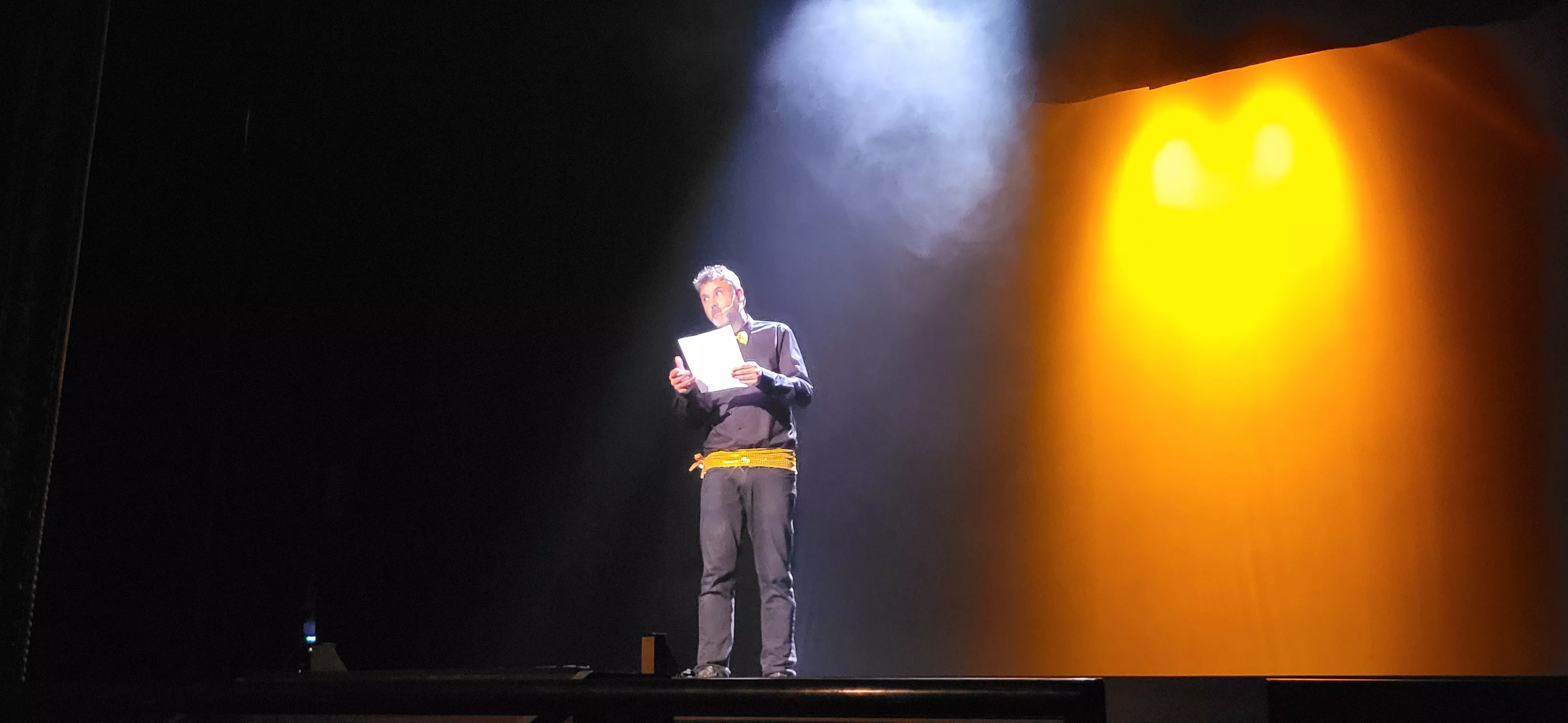 Representación de Kandelikas de 'El jardín de las delicias' en el Olimpia. Foto Myriam Martínez